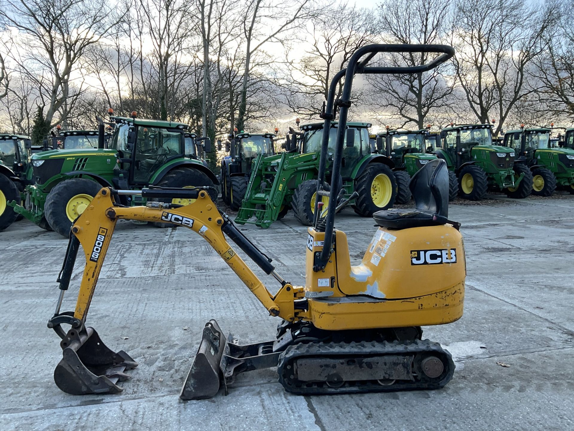 JCB 8008 CTS. RUBBER/EXPANDING TRACKS