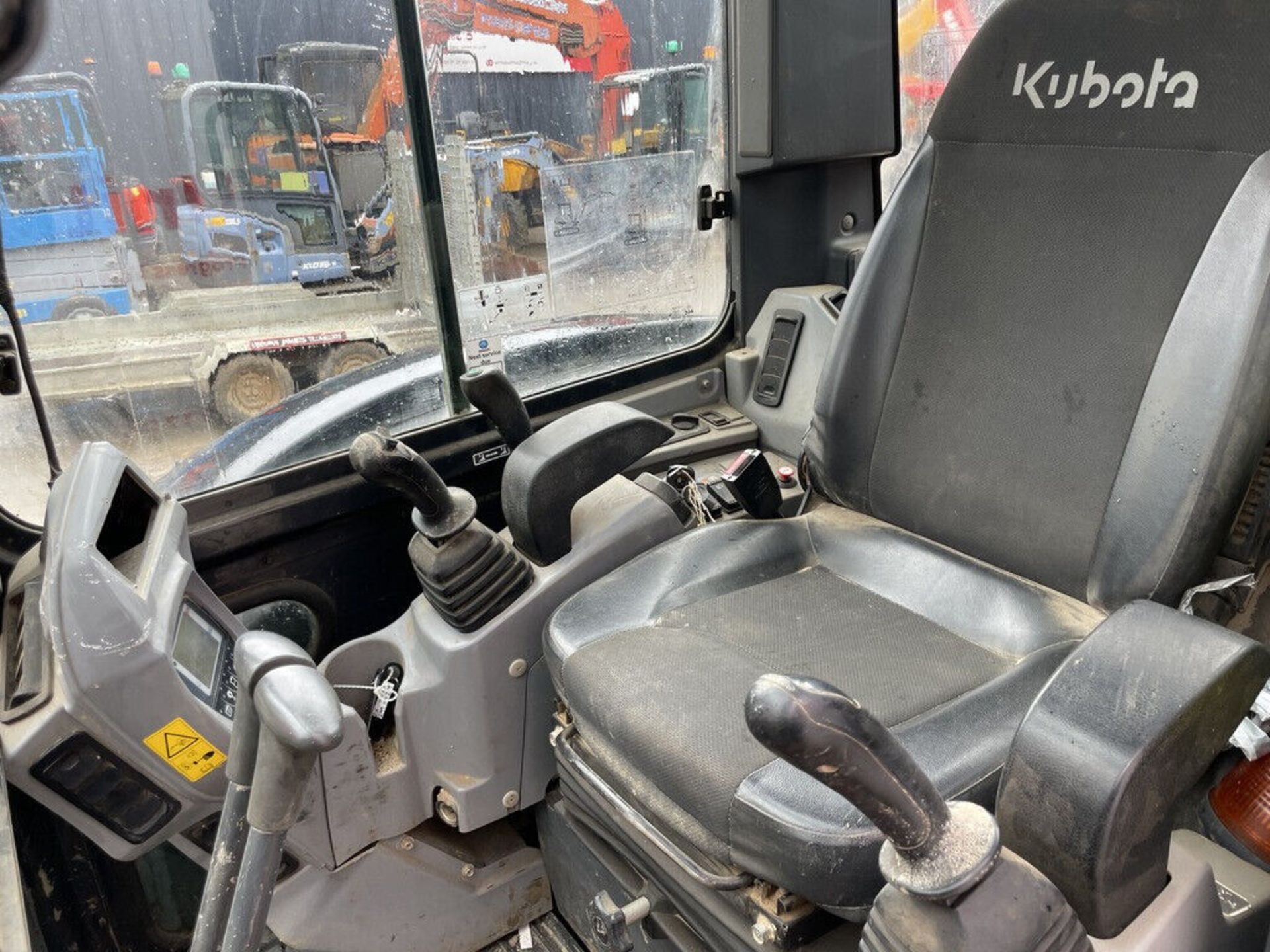 2018 KUBOTA U55-4 MINI EXCAVATOR - Image 9 of 11