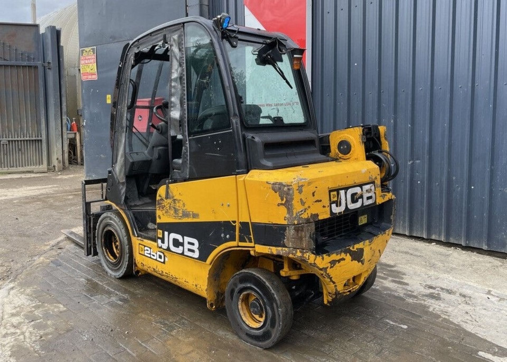 EFFICIENCY REDEFINED: 2013 JCB TELETRUK TLT25D IMMOBILISER EQUIPPED - Image 2 of 11