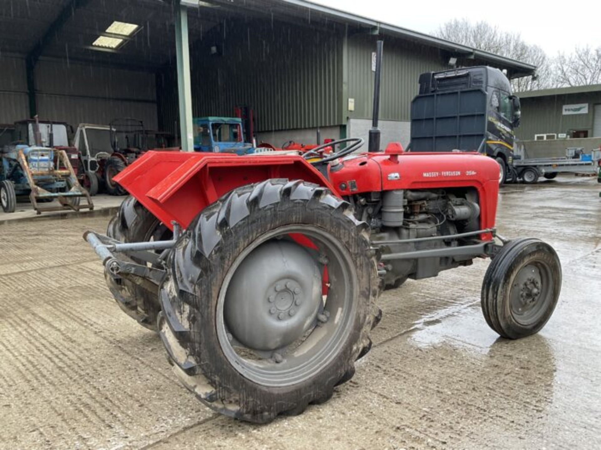 MASSEY FERGUSON 35X. 3 CYLINDER. DIESEL. GOOD WORKING ORDER. VERY TIDY. - Image 6 of 9