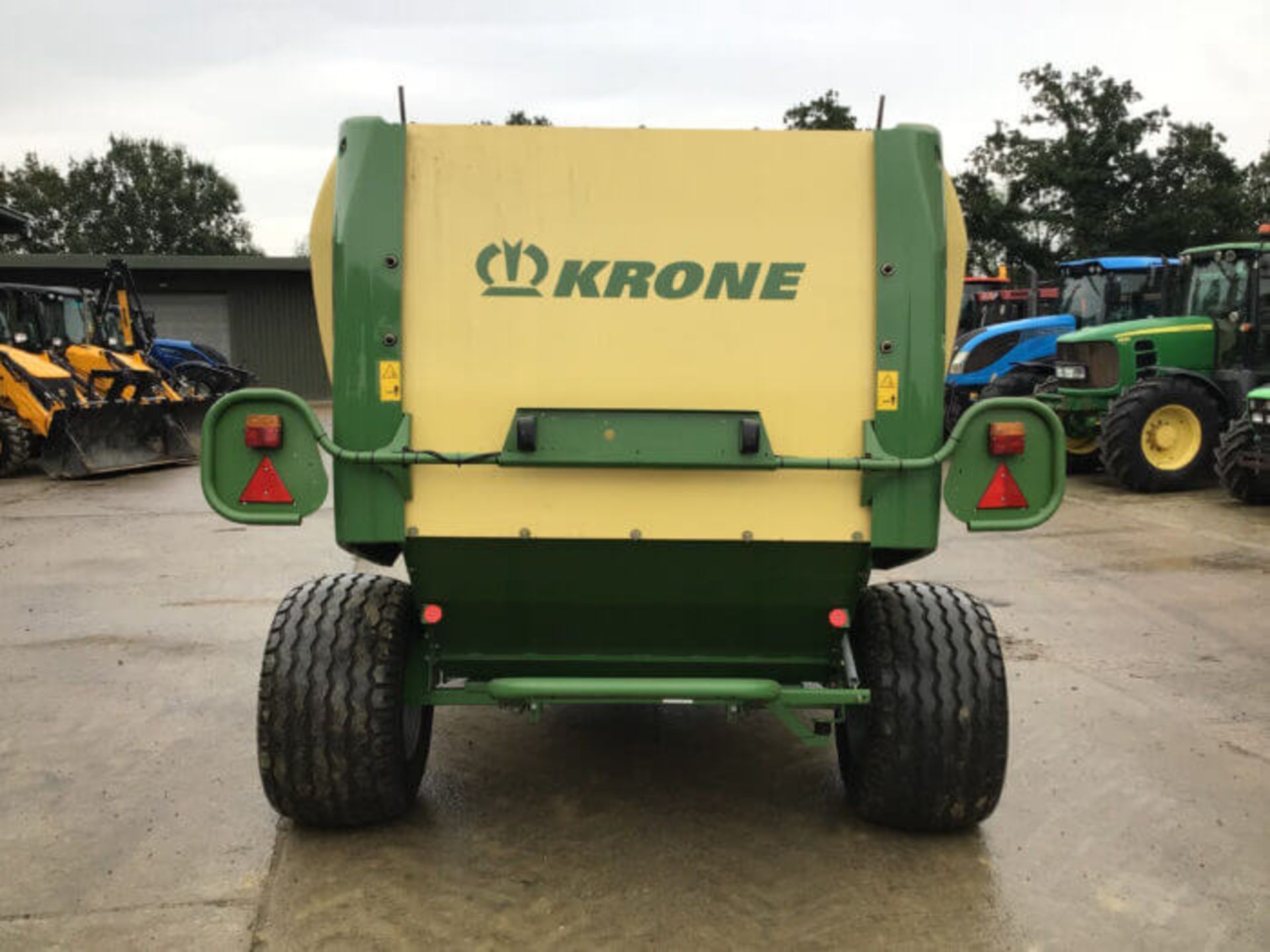 KRONE COMPRIMA F125 ROUND BALER - Bild 2 aus 8