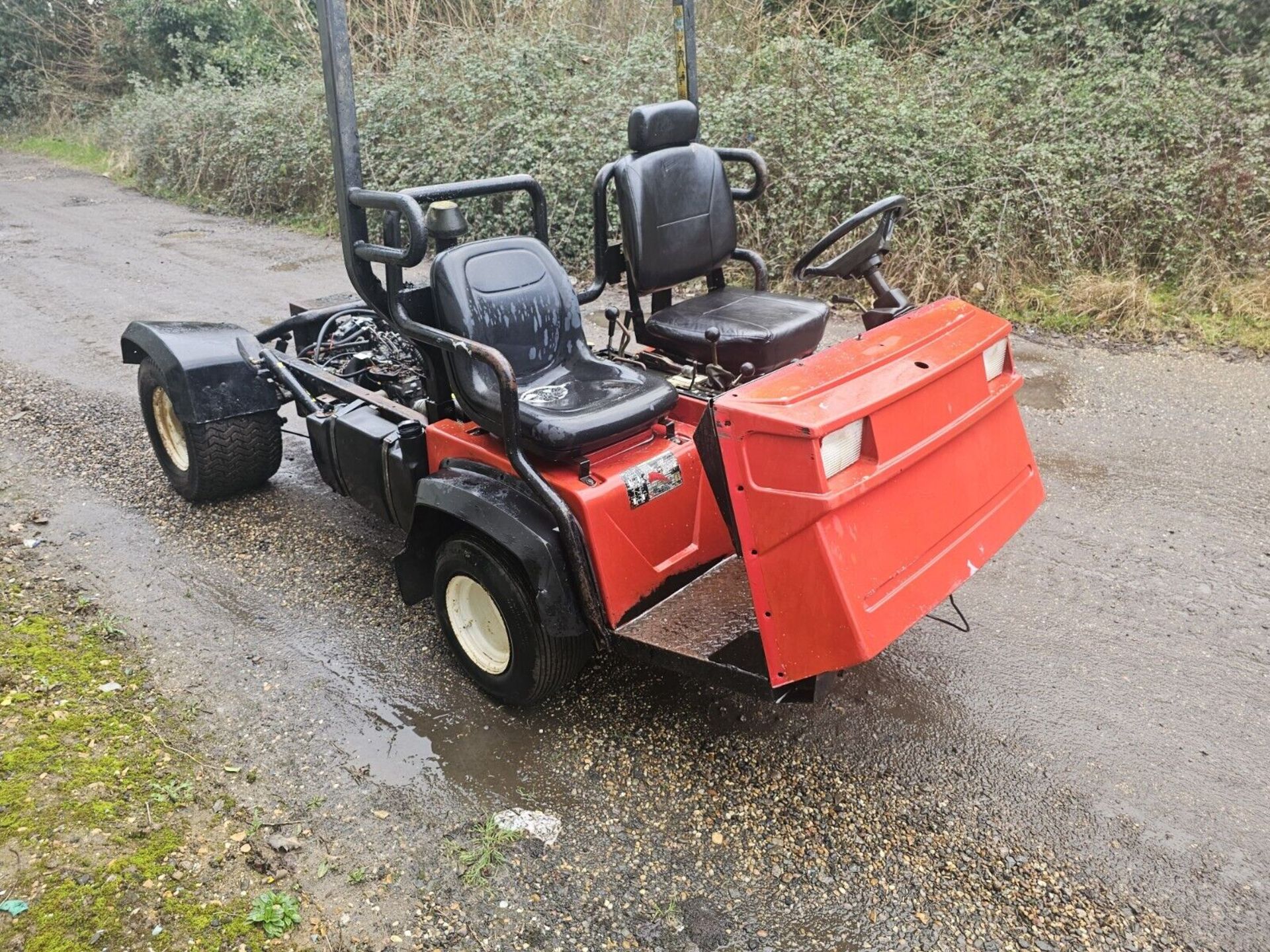 DIESEL DYNAMICS: TORO WORKMAN 3300D TRIUMPHS - Bild 2 aus 4