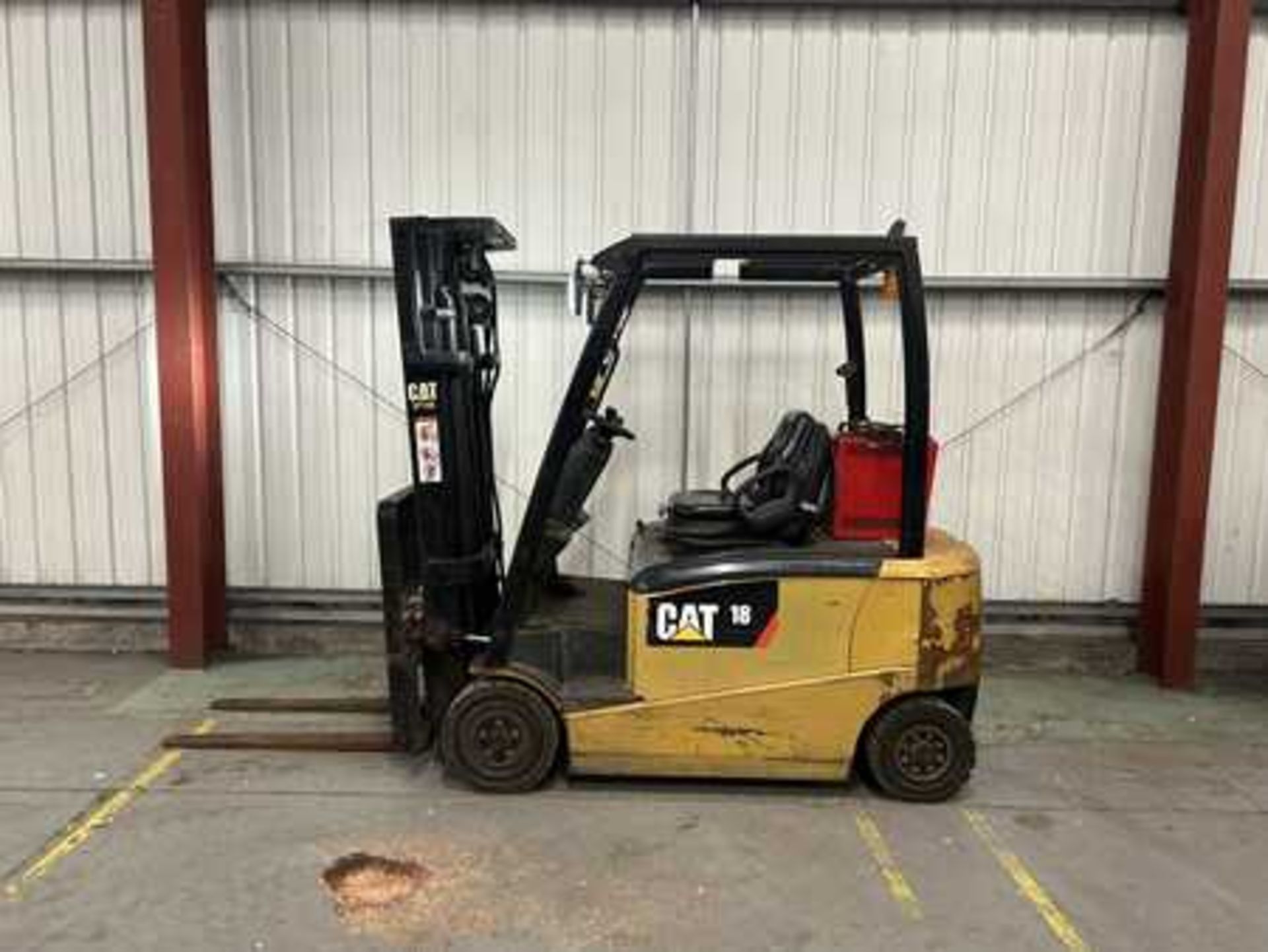ELECTRIC - 4 WHEELS CAT LIFT TRUCKS EP18PN *CHARGER INCLUDED - Bild 6 aus 6
