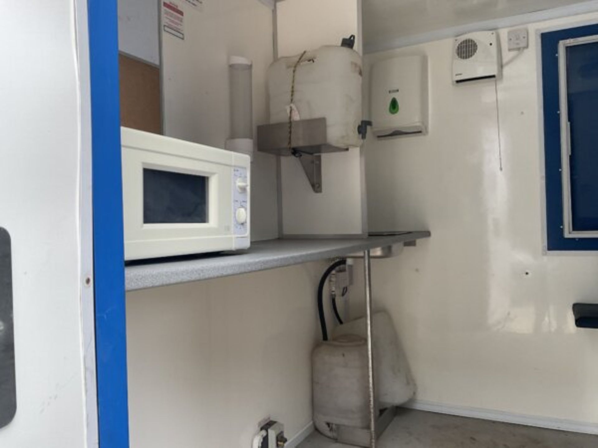 BOSS CABIN WELFARE UNIT - Image 3 of 11