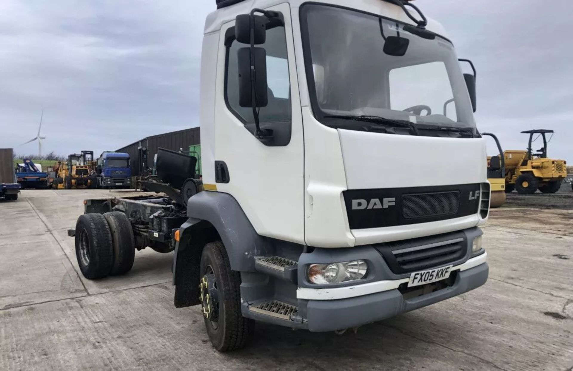 DAF LF 15 TON CAB AND CHASSIS - LEFT HAND DRIVE - Bild 2 aus 8
