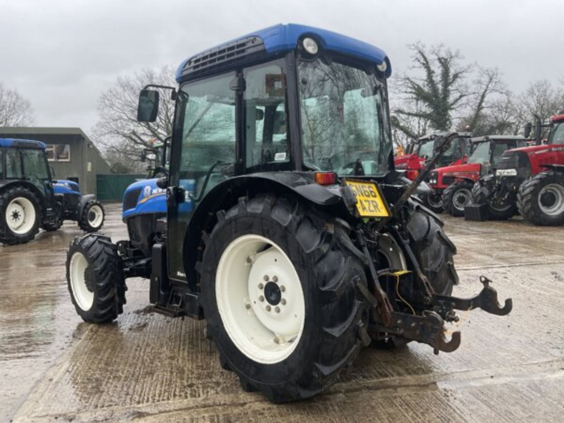 NEW HOLLAND T4.85F 5268 HOURS. - Image 4 of 10