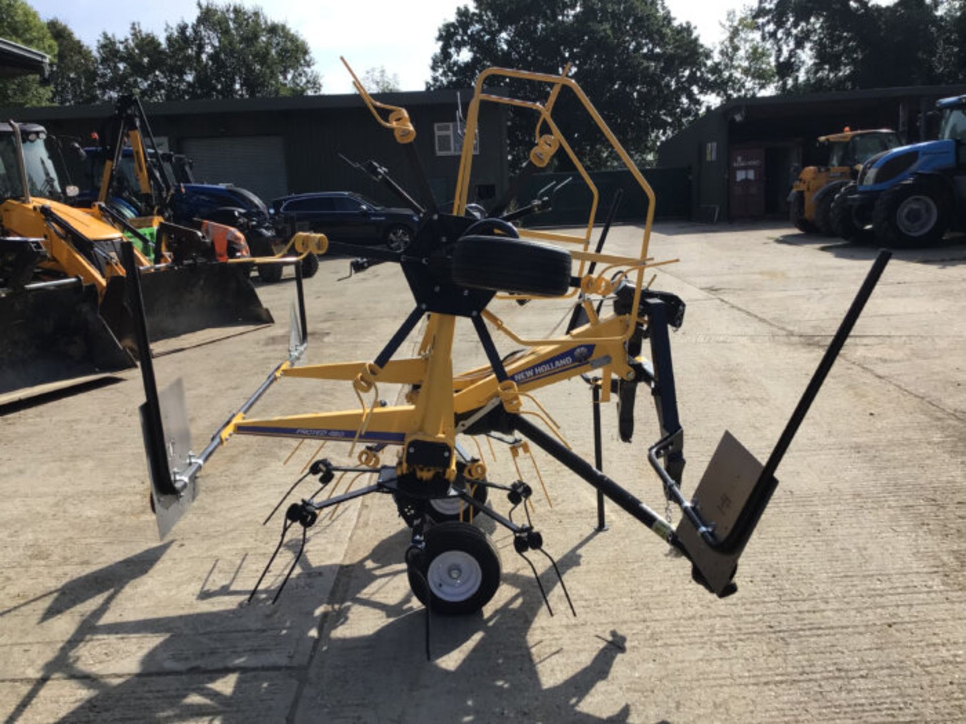 New Holland Proted 450.4 Rotor Tedder.Hydraulic folding.New unused ...