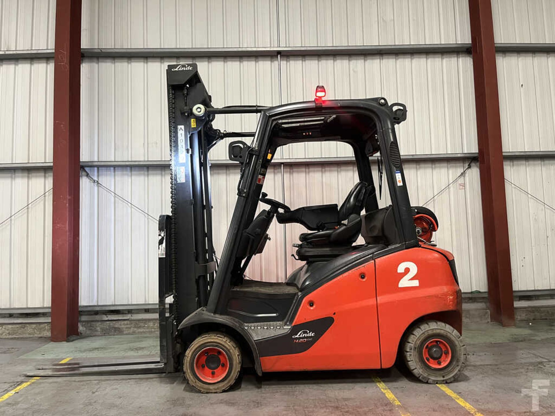 LPG FORKLIFTS LINDE H20T-01