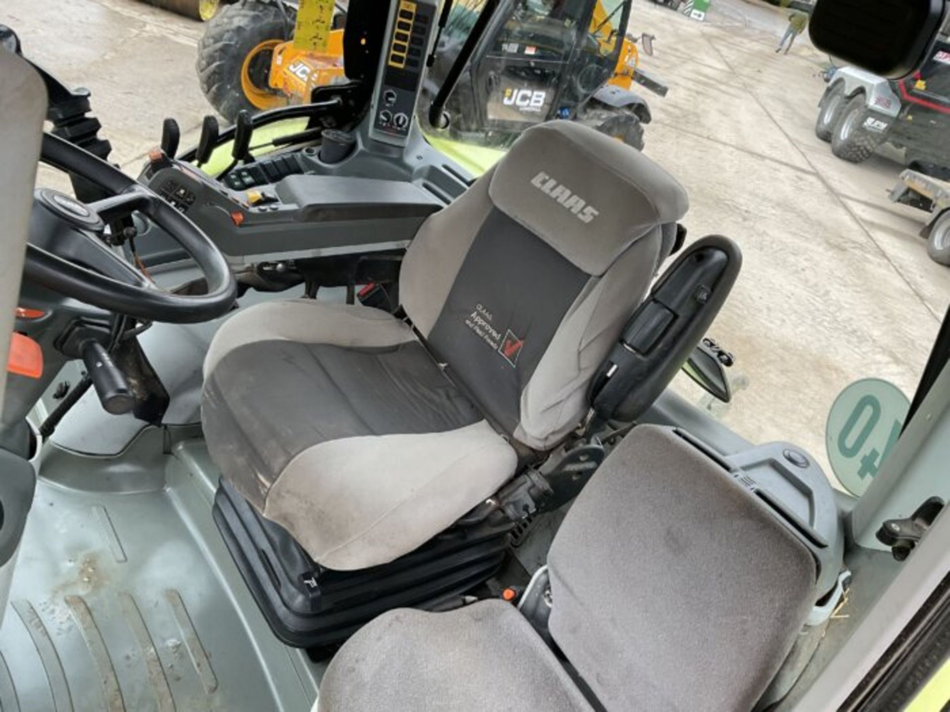 YEAR 2019 – 19 REG CLAAS 610 ARION - Image 10 of 12