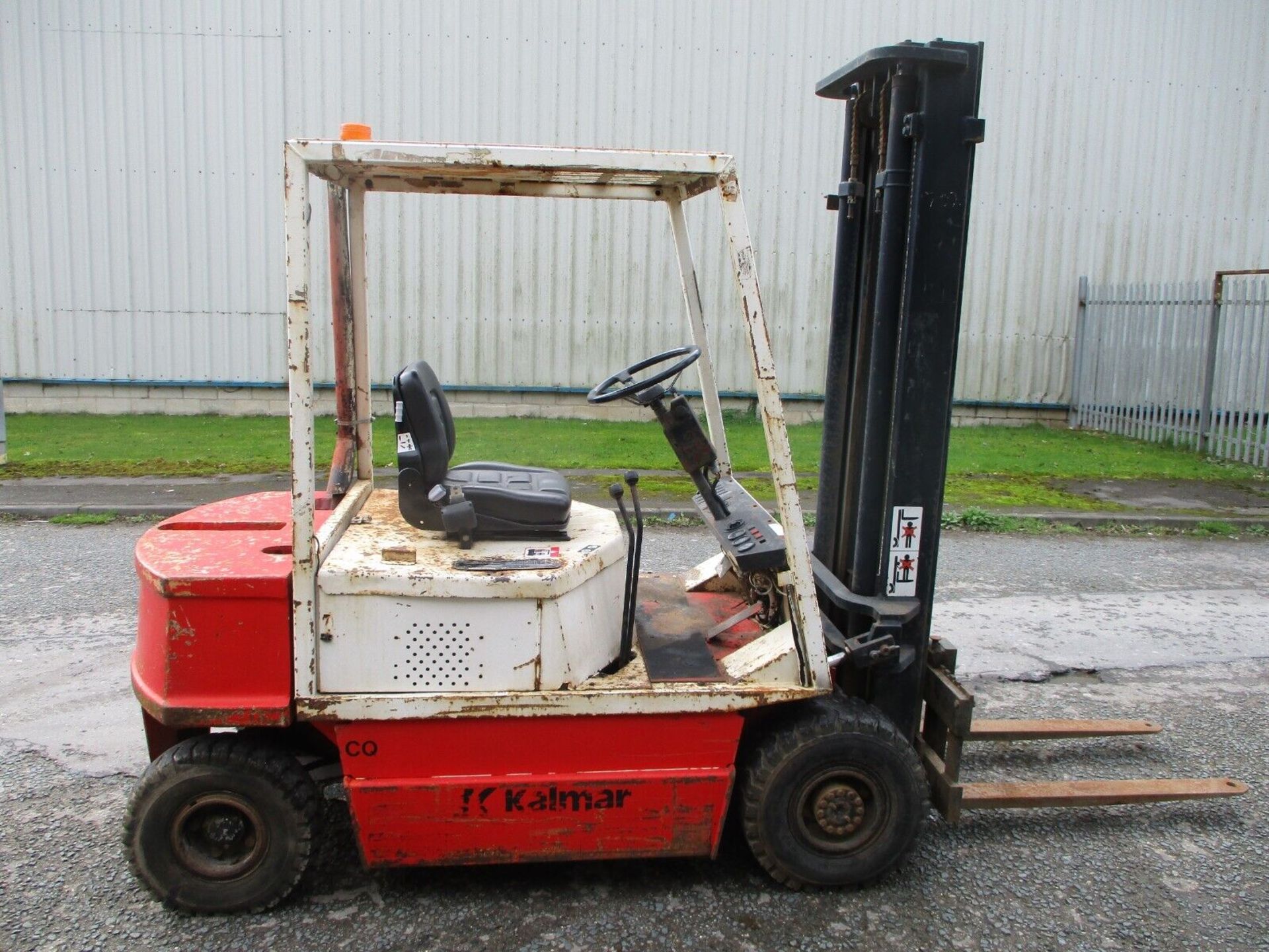 KALMAR FORKLIFT LIFTS 2500KG