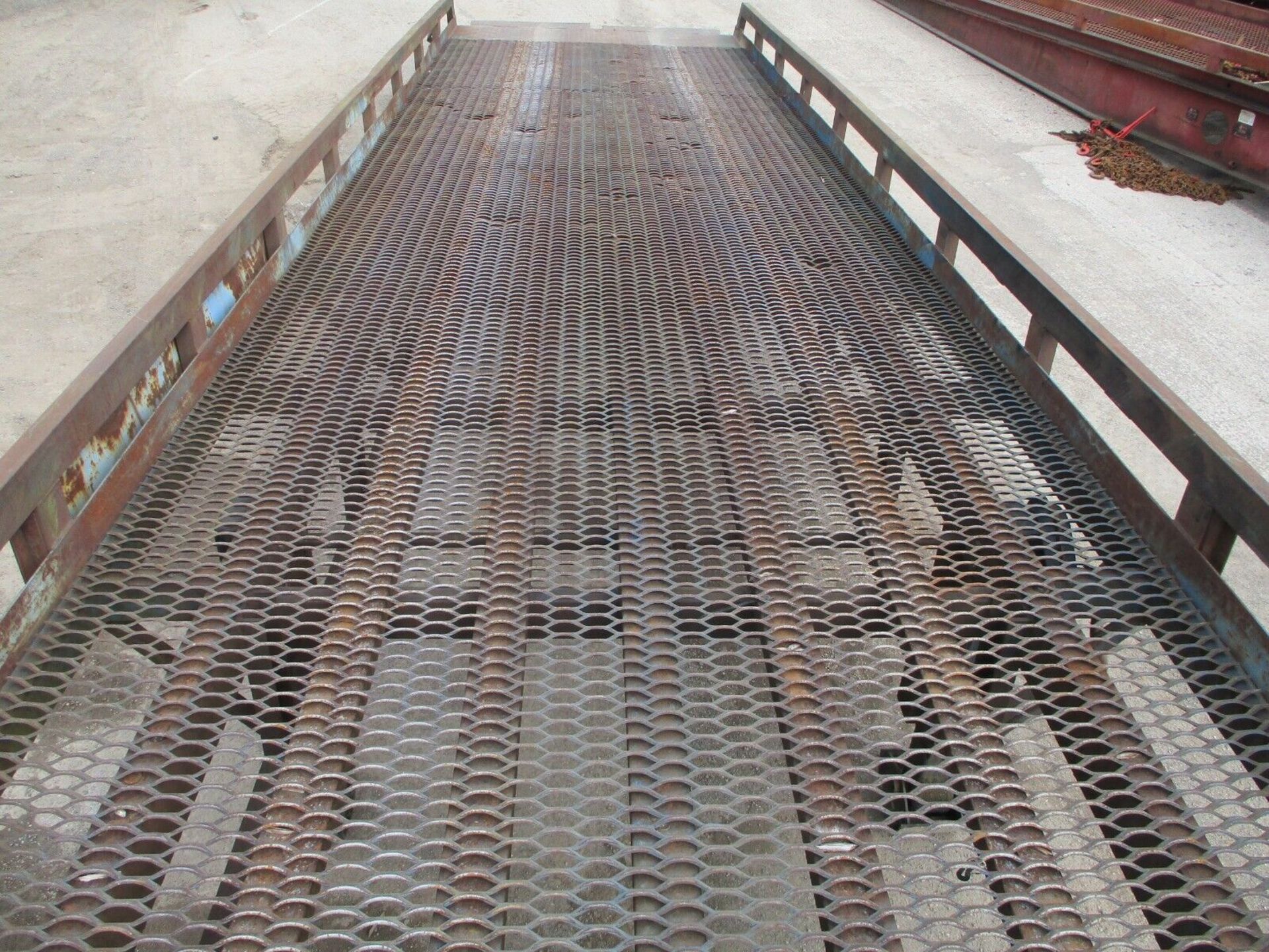 LANTERN CONTAINER LOADING RAMP 12 METRES LONG - Image 10 of 11