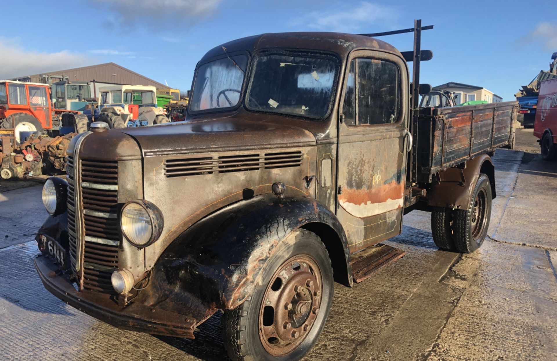 BEDFORD M TYPE DROPSIDE TRUCK - Image 2 of 6