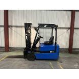 ELECTRIC - 3 WHEELS CAT LIFT TRUCKS EP18KRT *CHARGER INCLUDED
