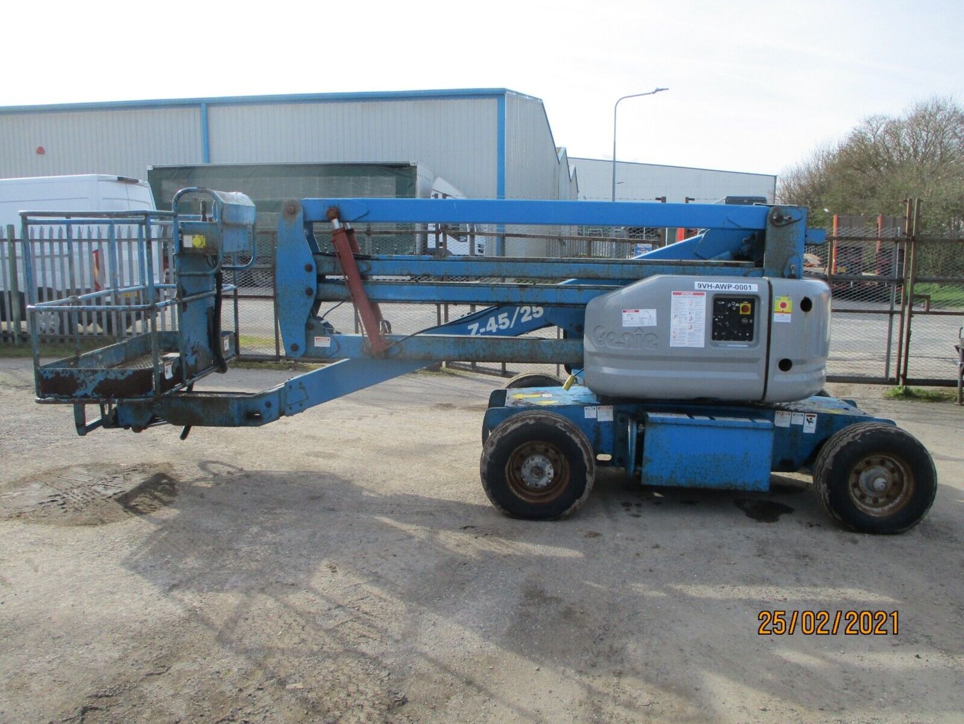 GENIE Z45 25 CHERRY PICKER - Image 11 of 15