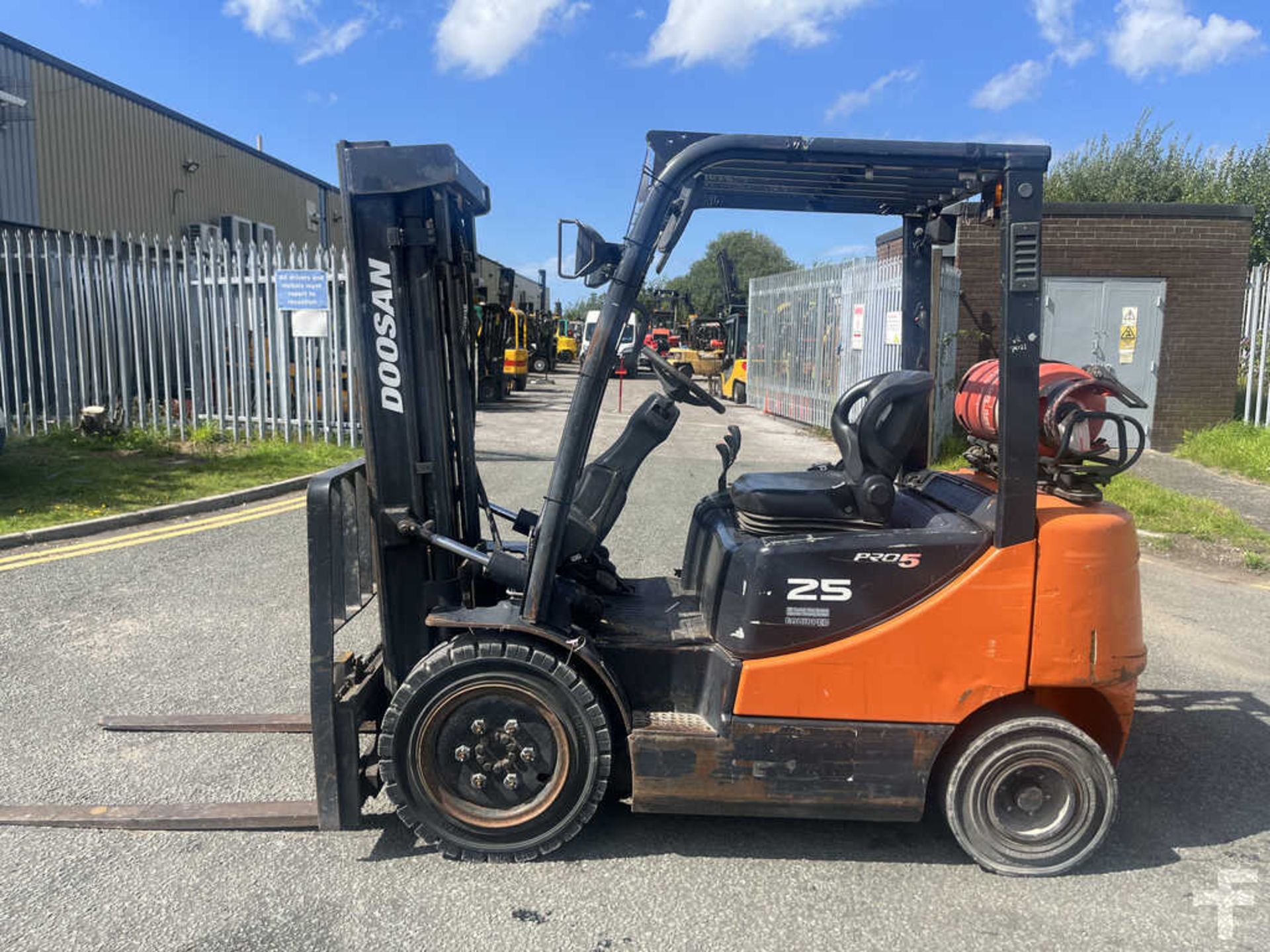 2008 LPG FORKLIFTS DOOSAN G25P-5