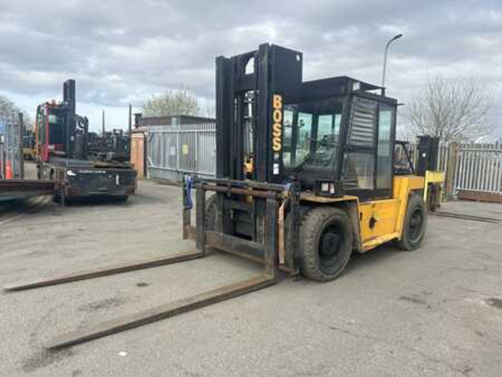 DIESEL FORKLIFTS BOSS 390-4C3 - Image 2 of 6