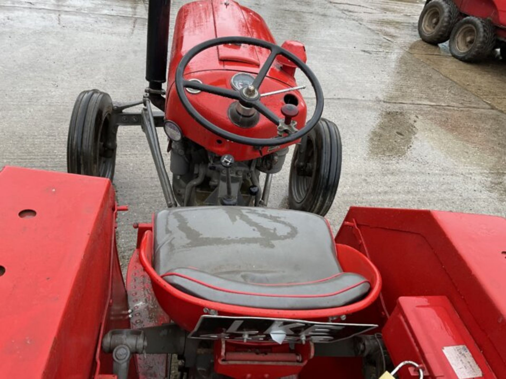 MASSEY FERGUSON 35X. 3 CYLINDER. DIESEL. GOOD WORKING ORDER. VERY TIDY. - Image 9 of 9