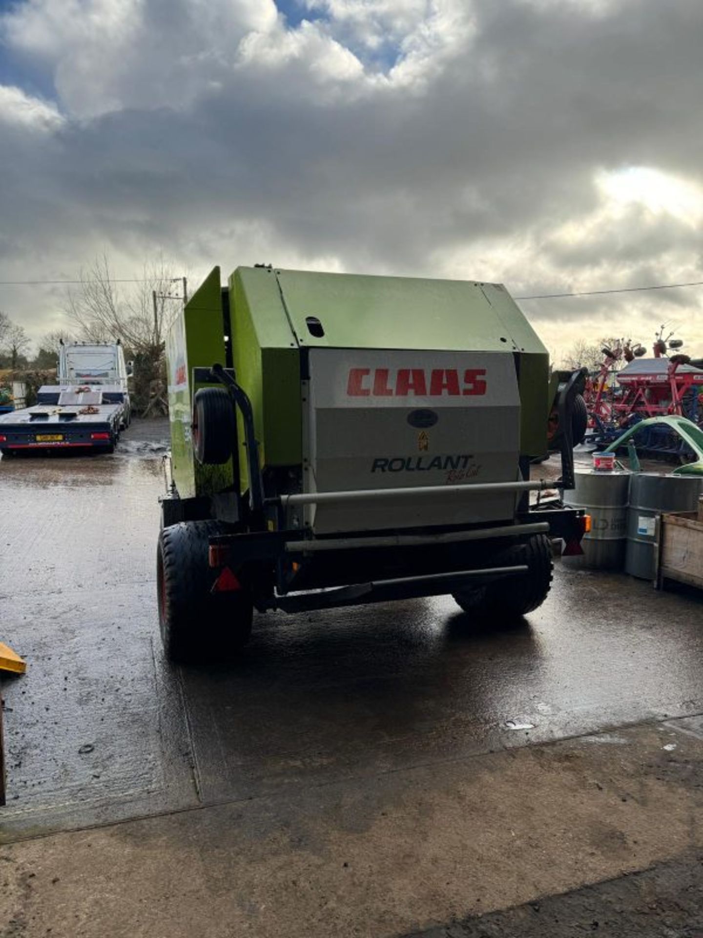 CLAAS ROLLANT 354 ROUND BALER - Image 2 of 9