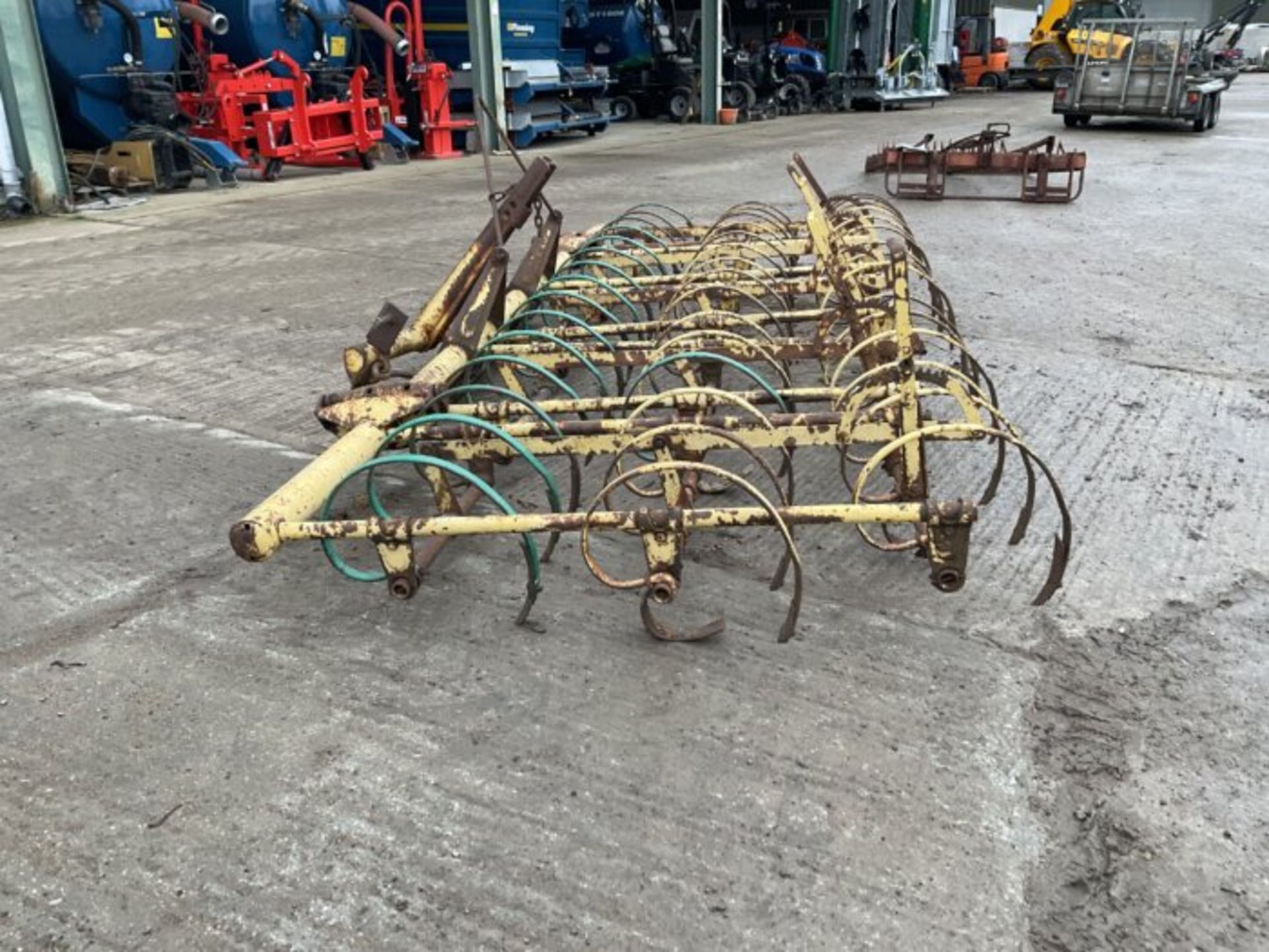 BOMFORD 39 SPRING TINE CULTIVATOR. - Image 4 of 8