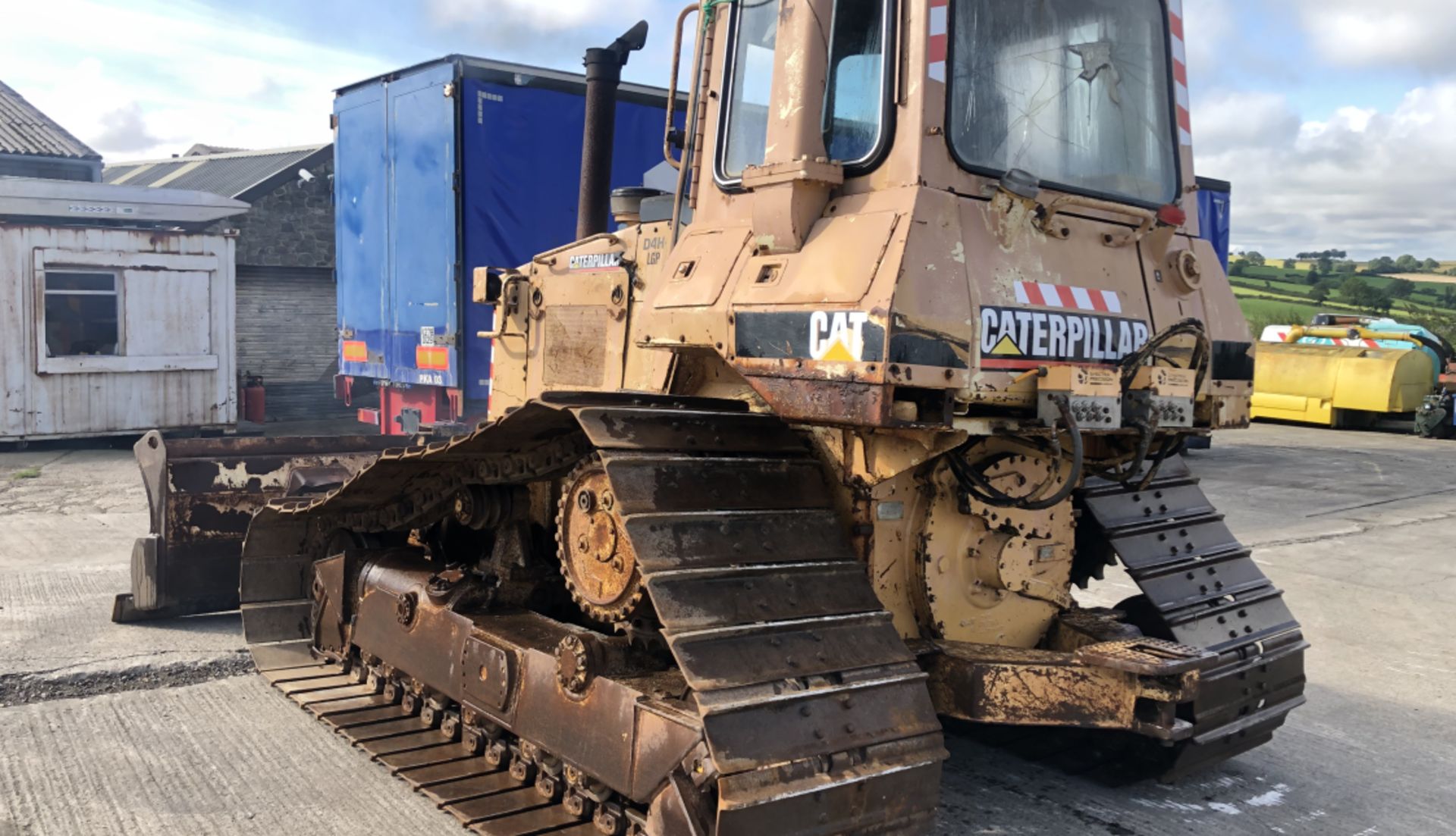 CATERPILLAR D4H LGP TRACKED DOZER | RECON ENGINE - Image 4 of 9