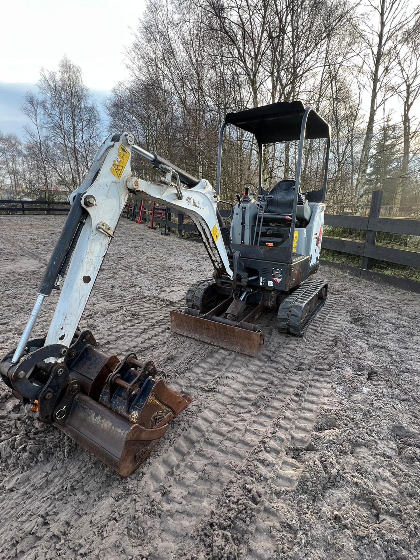 2021 BOBCAT E17 MINI DIGGER EXCAVATOR TRACK MACHINE 1.7 TON ! 3 BUCKETS - Image 12 of 20