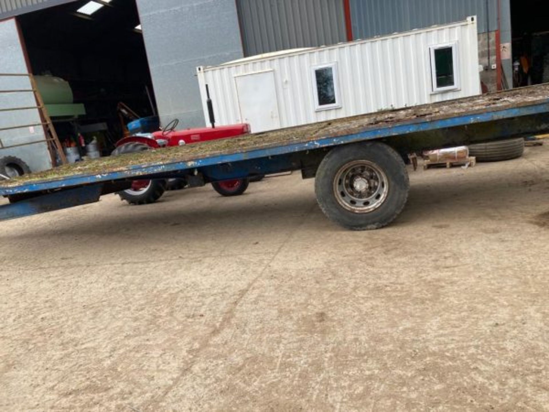 27FT BALE TRAILER - Image 9 of 13