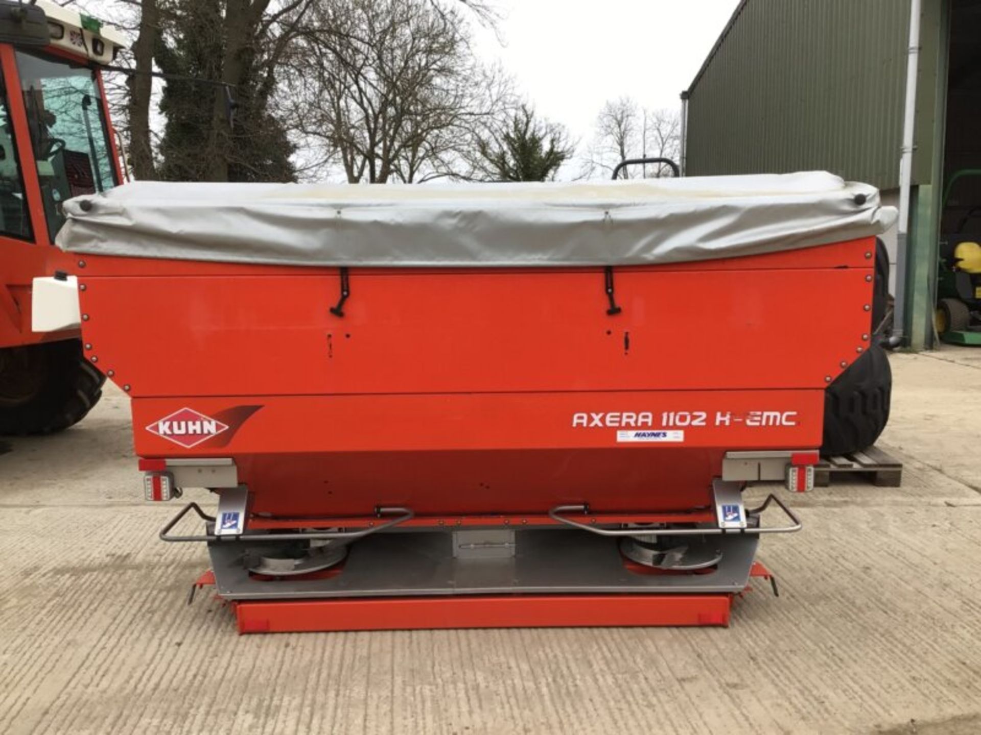 KUHN AXERA 1102 H – EMC FERTILISER SPREADER - Image 8 of 8