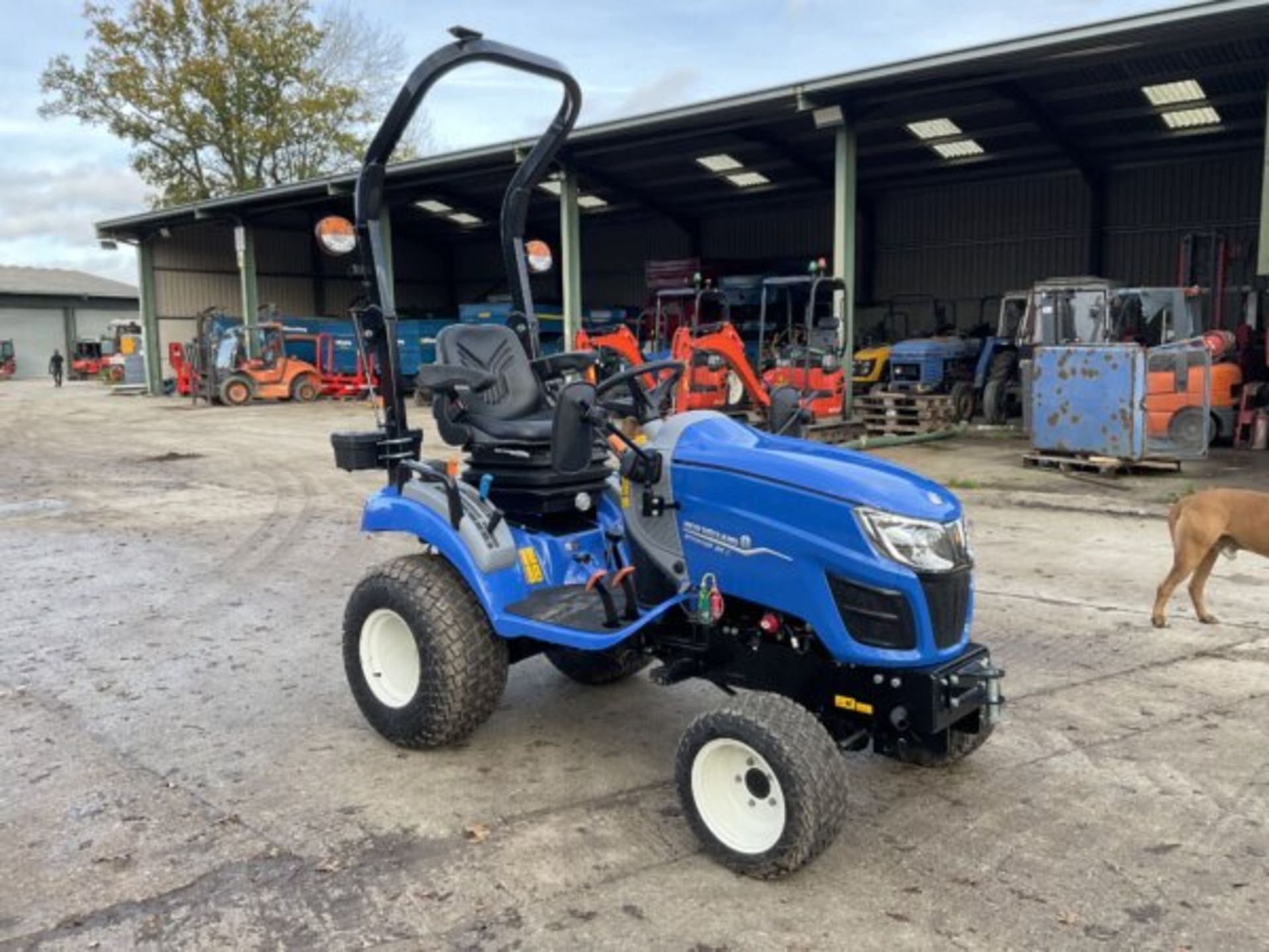 YEAR 2021 – 21 REG NEW HOLLAND BOOMER 25C. 2 & 4 WD. - Image 4 of 10