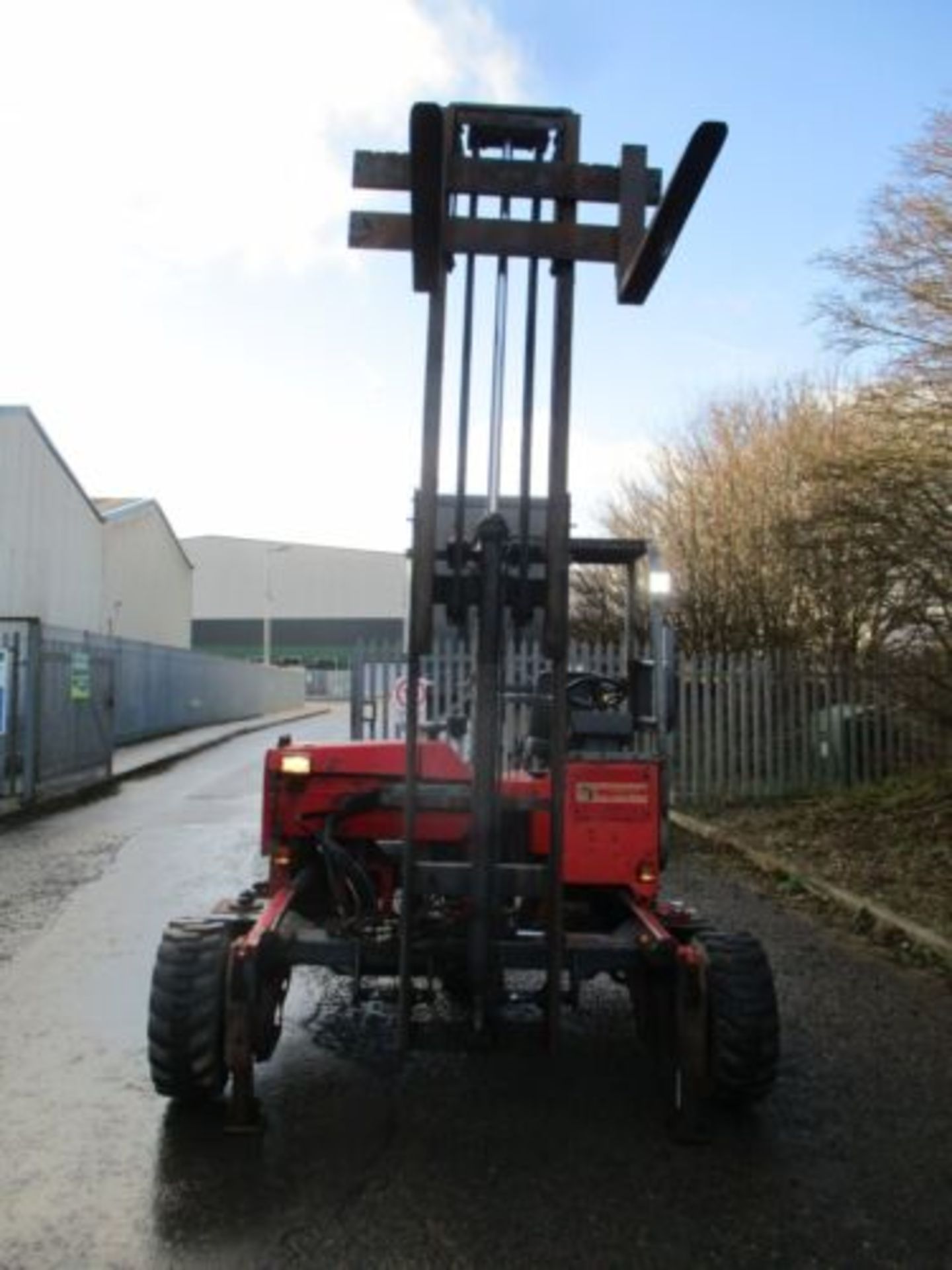 SIDESHIFT CAPABILITY: MOFFETT MOUNTY M2003 FORKLIFT - Bild 2 aus 11