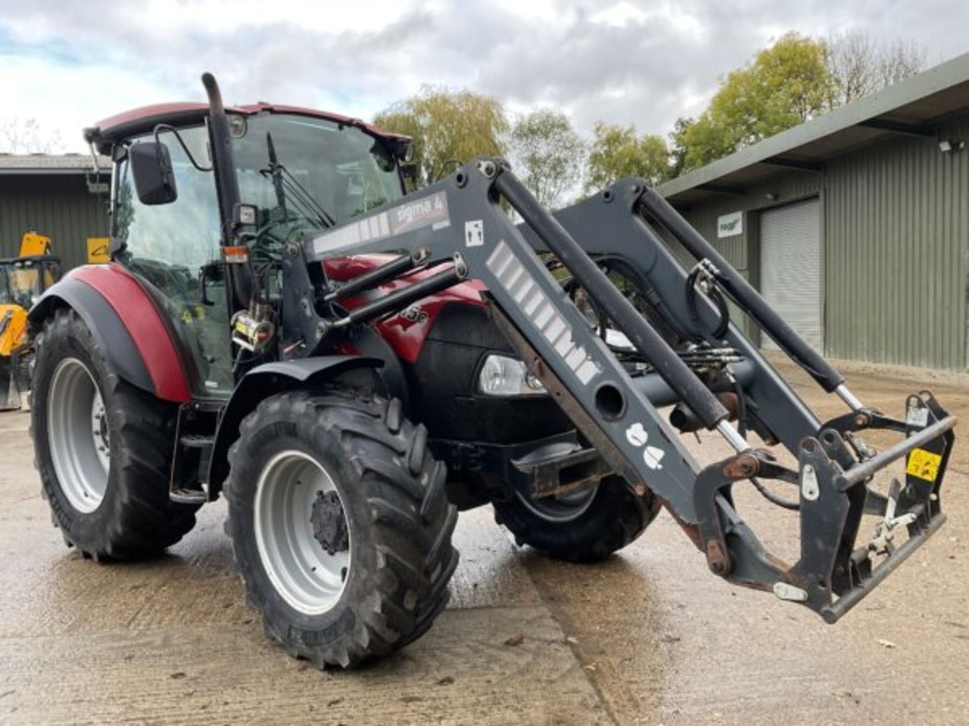 YEAR 2015 – 65 REG CASE IH 115C FARMALL - Image 4 of 10