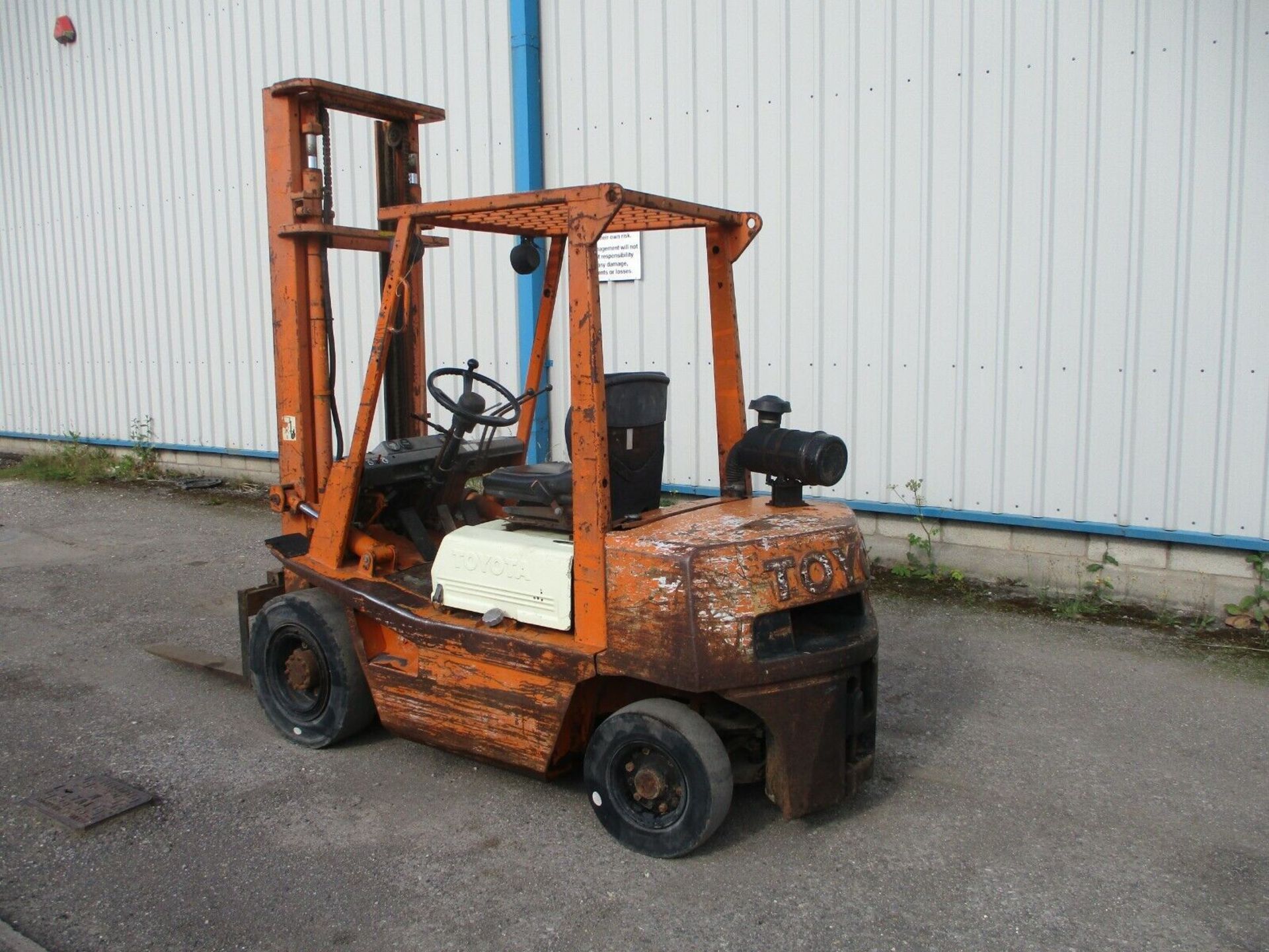 EFFICIENCY REDEFINED: TOYOTA 4FDF25 FORKLIFT INNOVATION - Image 3 of 11