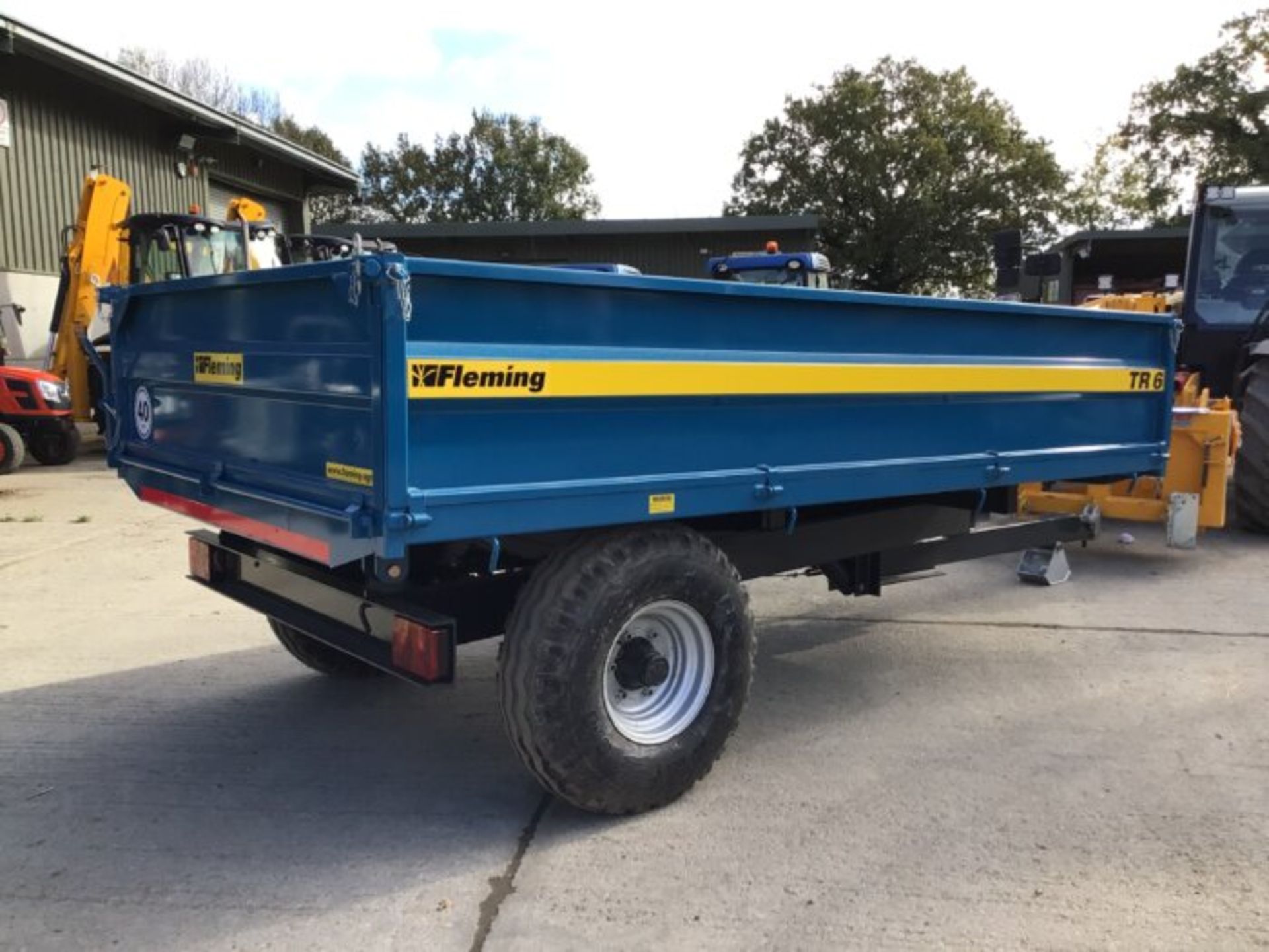 FLEMING TR6 TIPPING TRAILER - Image 2 of 7