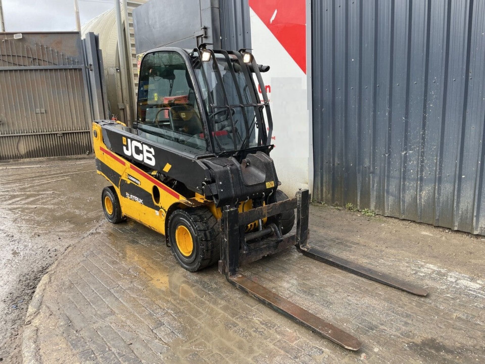 2019 JCB TELETRUK TLT35D TELEHANDLER - Image 2 of 8