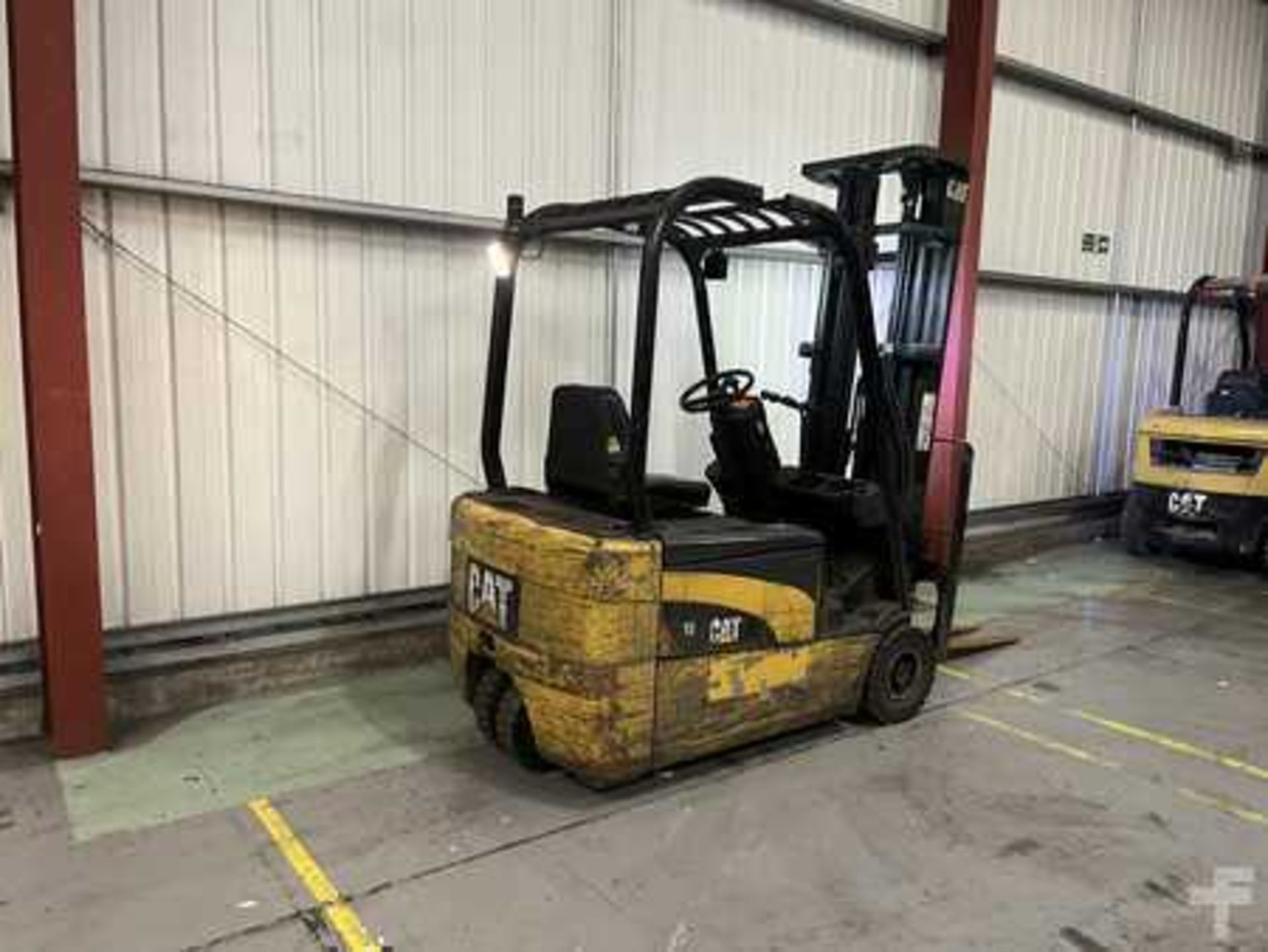 ELECTRIC - 3 WHEELS CAT LIFT TRUCKS EP18NT *CHARGER INCLUDED - Image 5 of 5