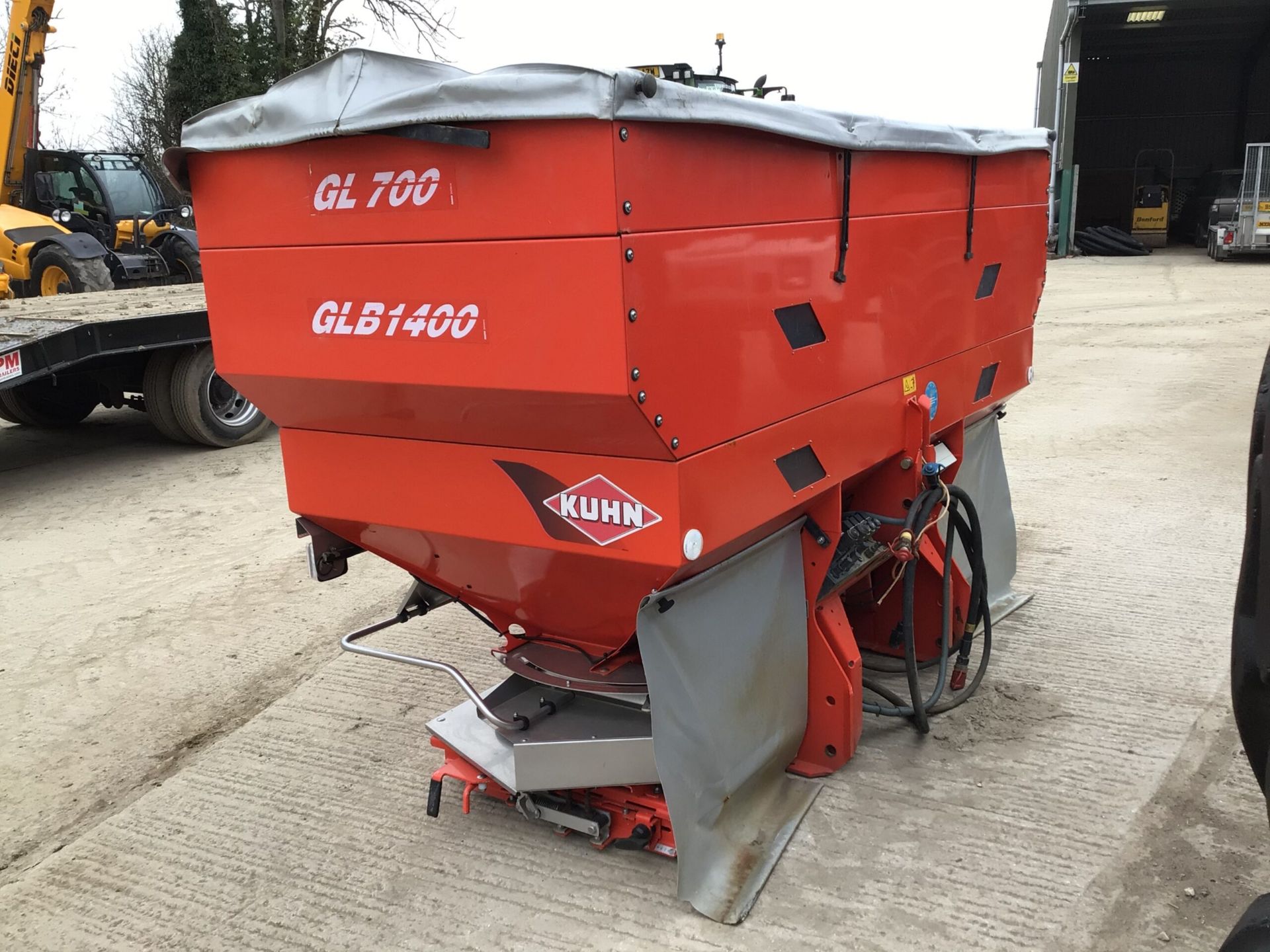 KUHN AXERA 1102 H – EMC FERTILISER SPREADER - Image 4 of 8