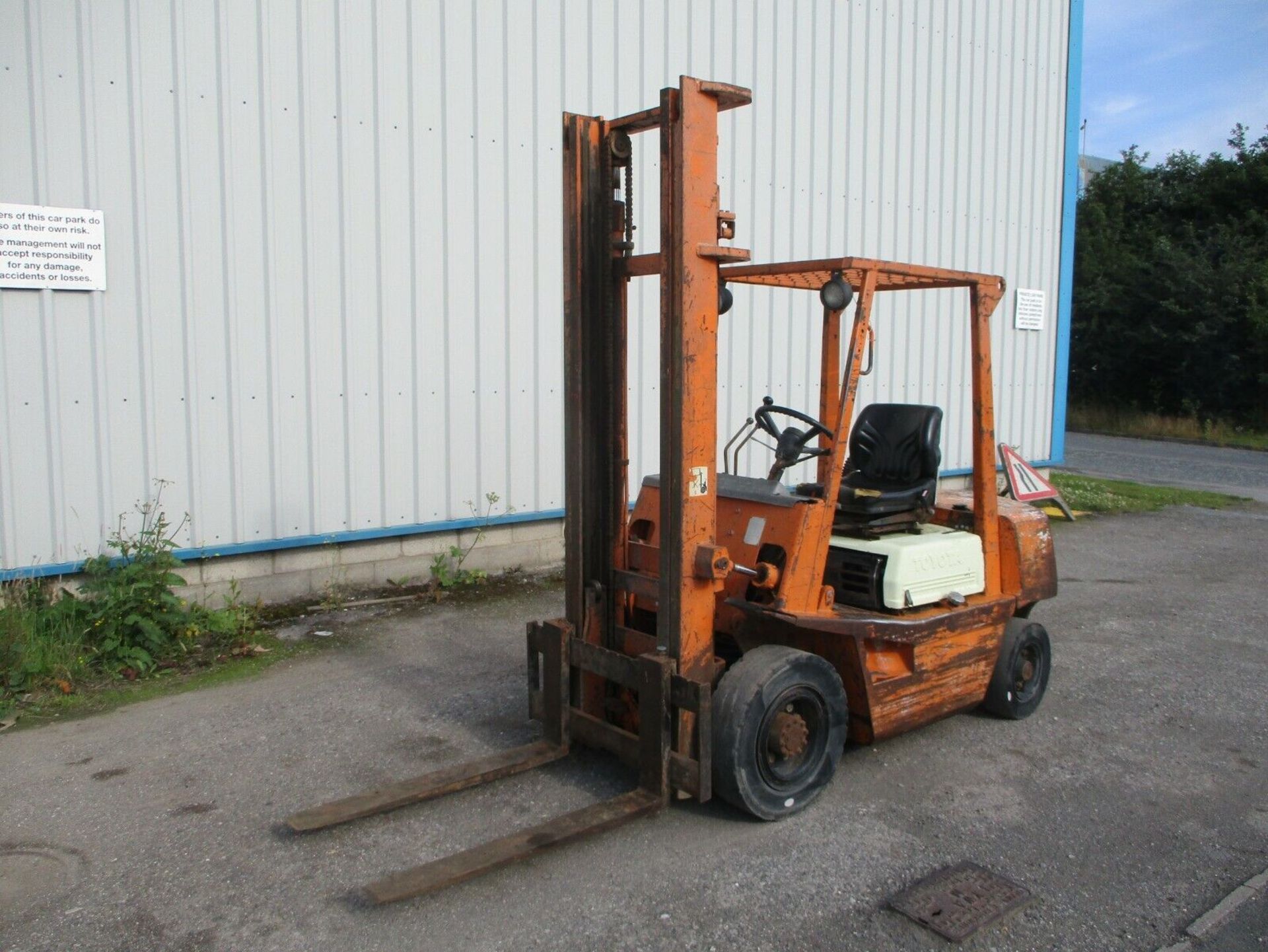 EFFICIENCY REDEFINED: TOYOTA 4FDF25 FORKLIFT INNOVATION - Image 4 of 11