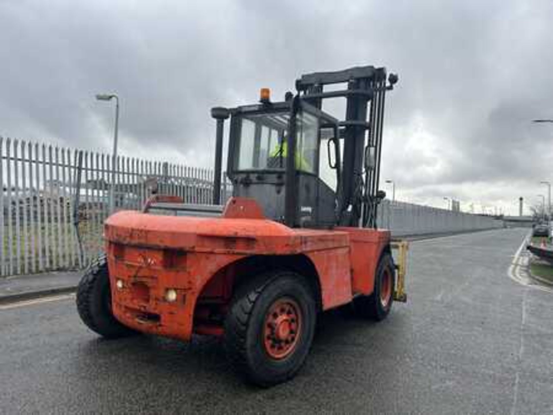 DIESEL FORKLIFTS LINDE H100D - Image 5 of 6