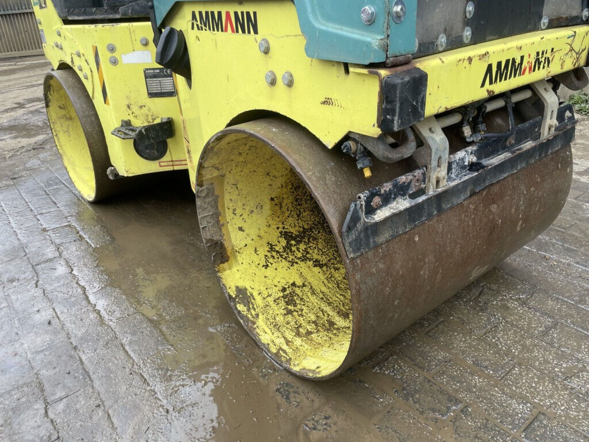 2016 DOUBLE DRUM ROLLER: EFFICIENT YANMAR POWER, LOW HOURS, HIGH PERFORMANCE - Image 11 of 11