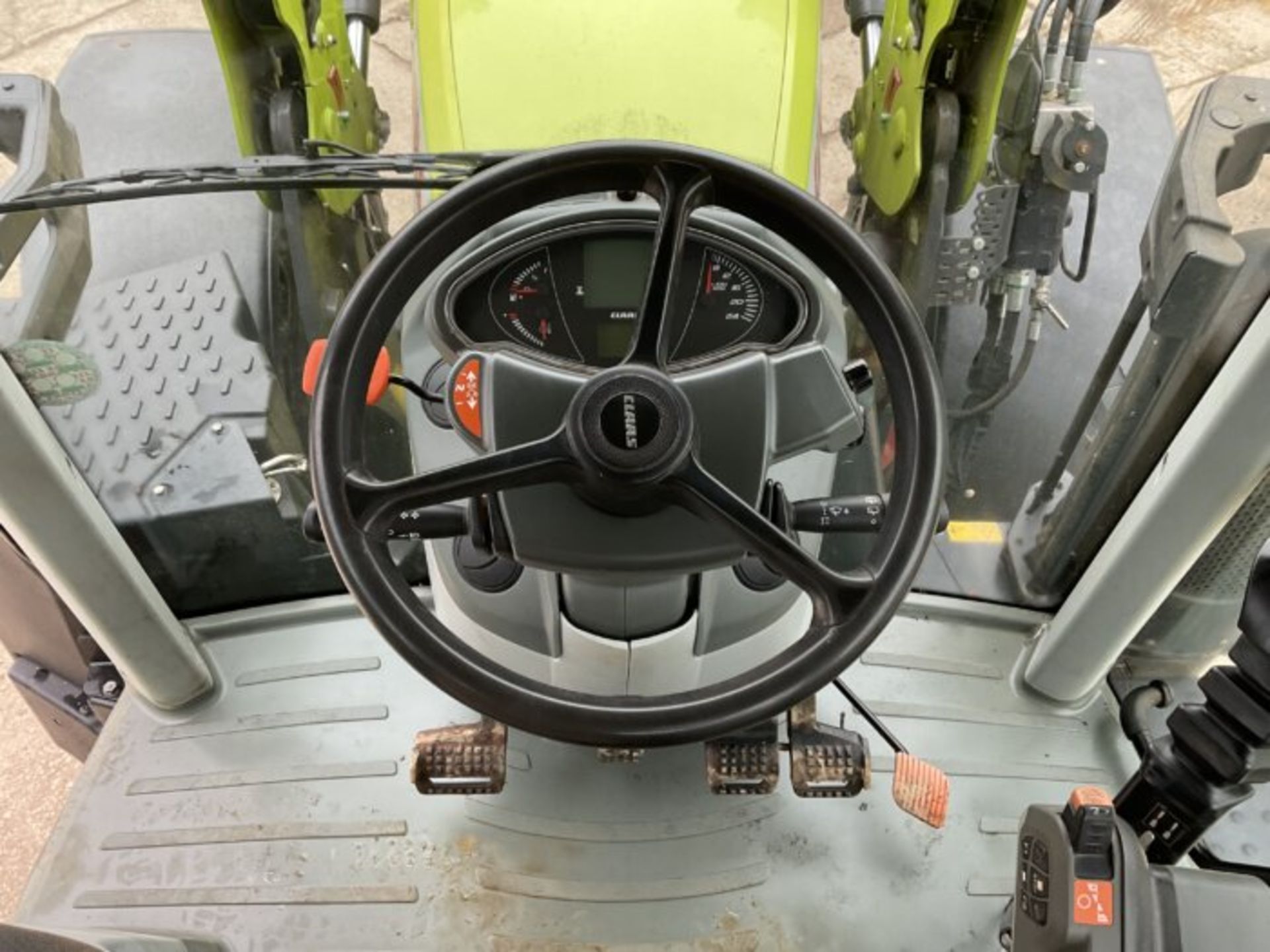 YEAR 2019 – 19 REG CLAAS 610 ARION - Image 12 of 12