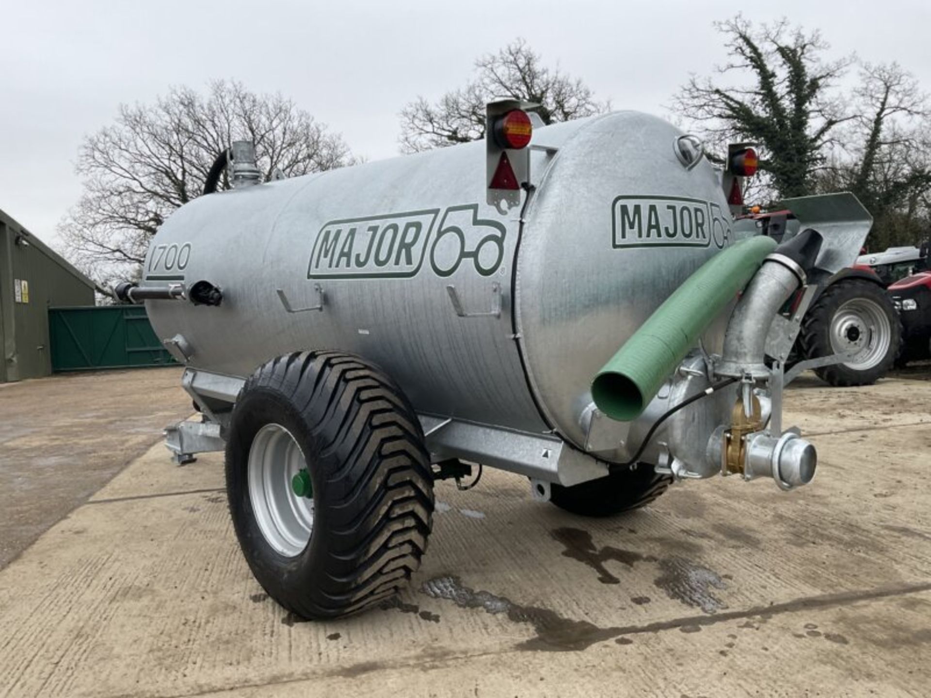 MAJOR 1700 GALLON VACUUM TANKER - Image 3 of 8