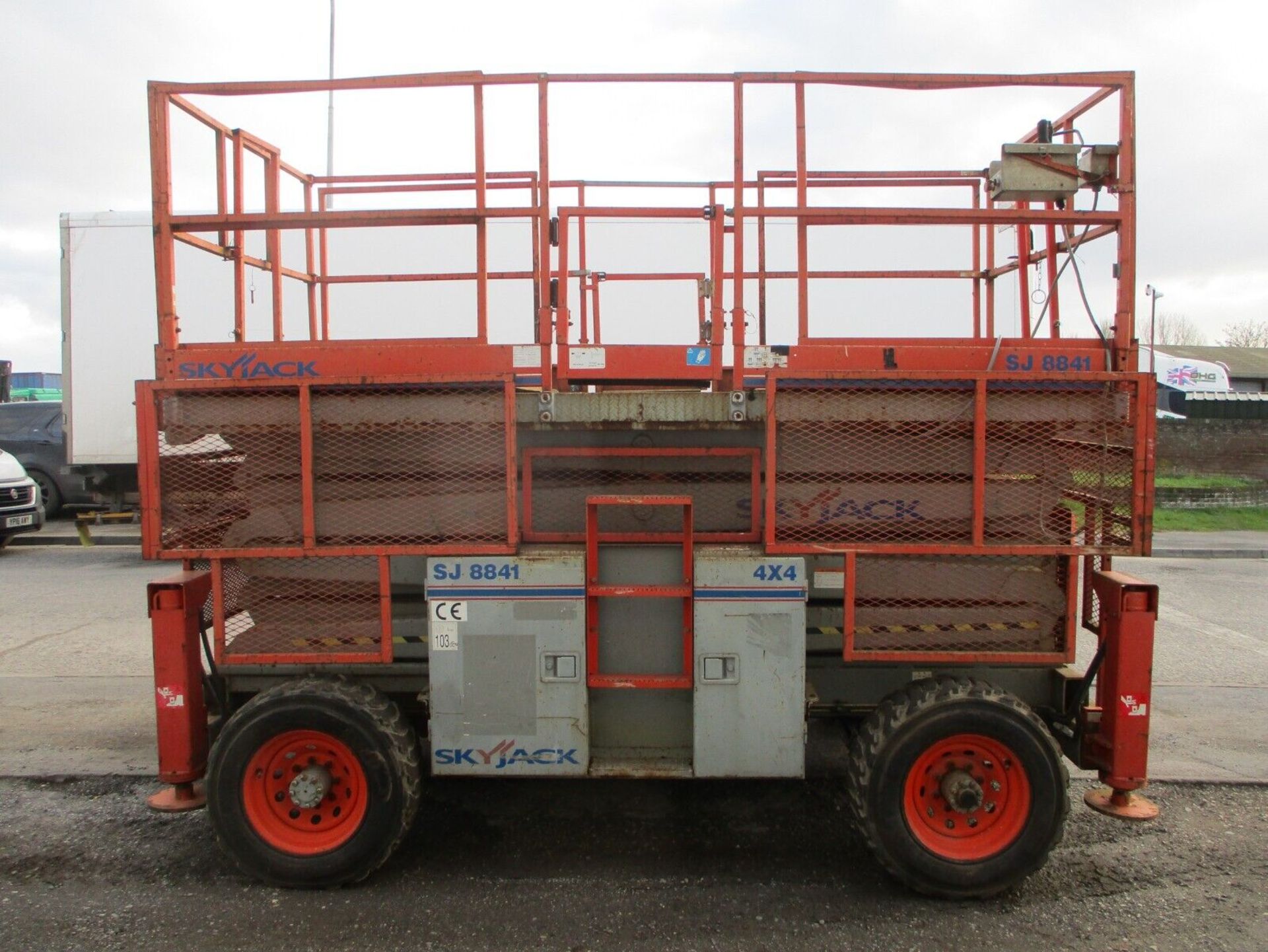 YEAR 2007 SKYJACK SJ8841 SCISSOR LIFT - Image 8 of 10