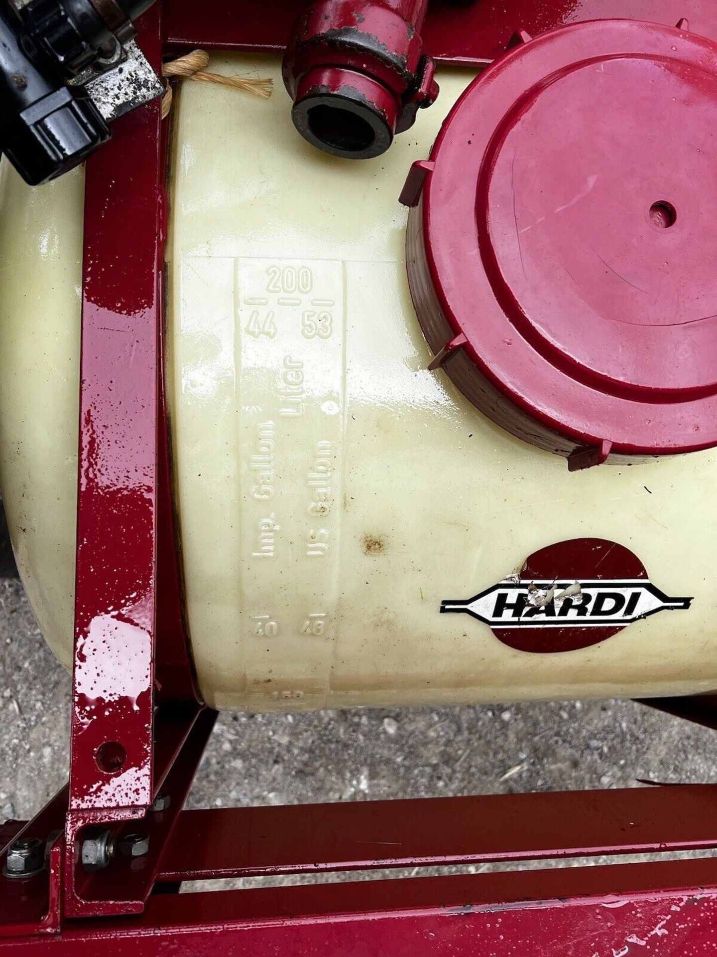 ROBUST HARDI CROP SPRAYER: 200L, FULLY WORKING - Image 3 of 8