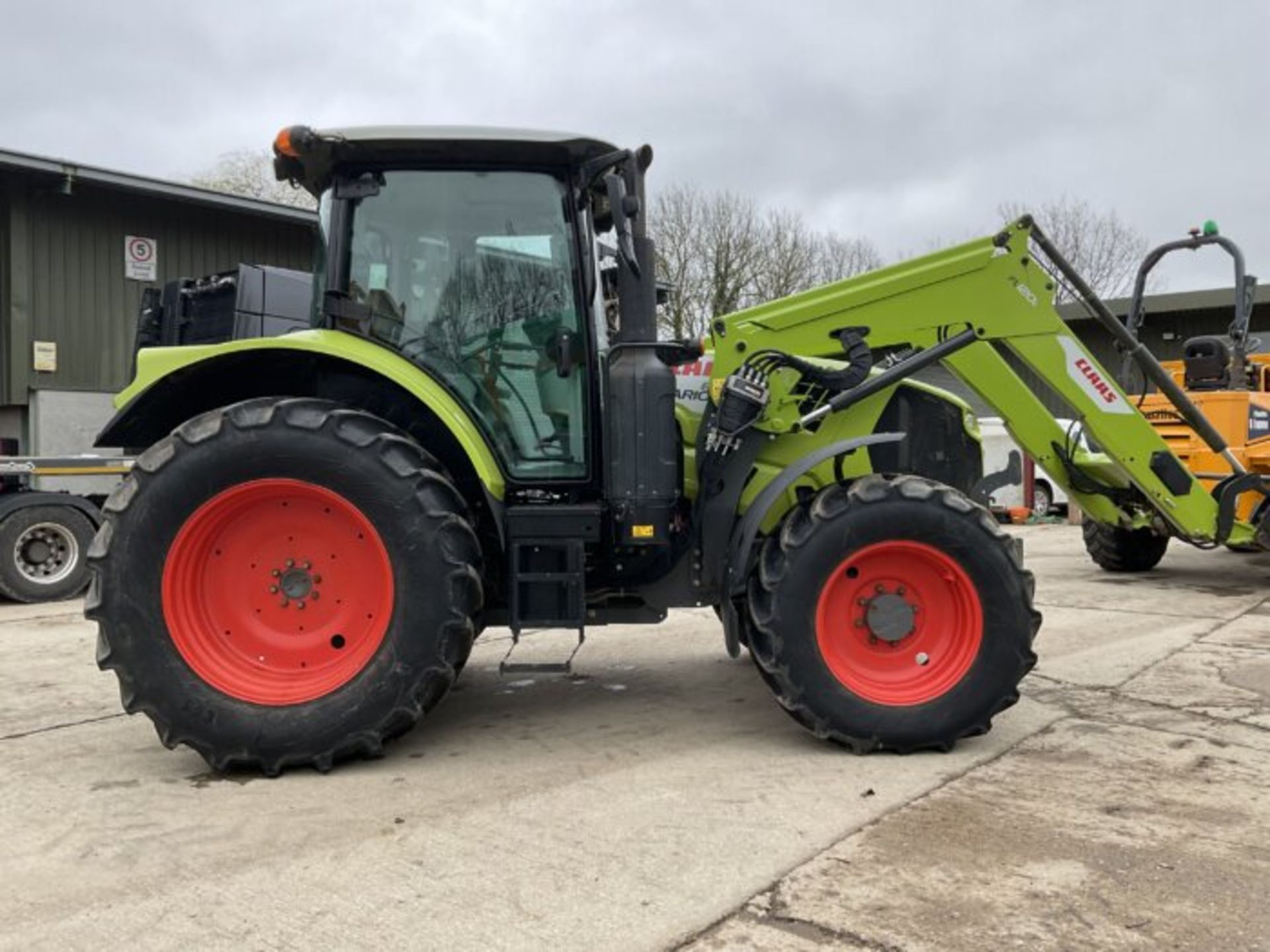 YEAR 2019 – 19 REG CLAAS 610 ARION - Image 5 of 12