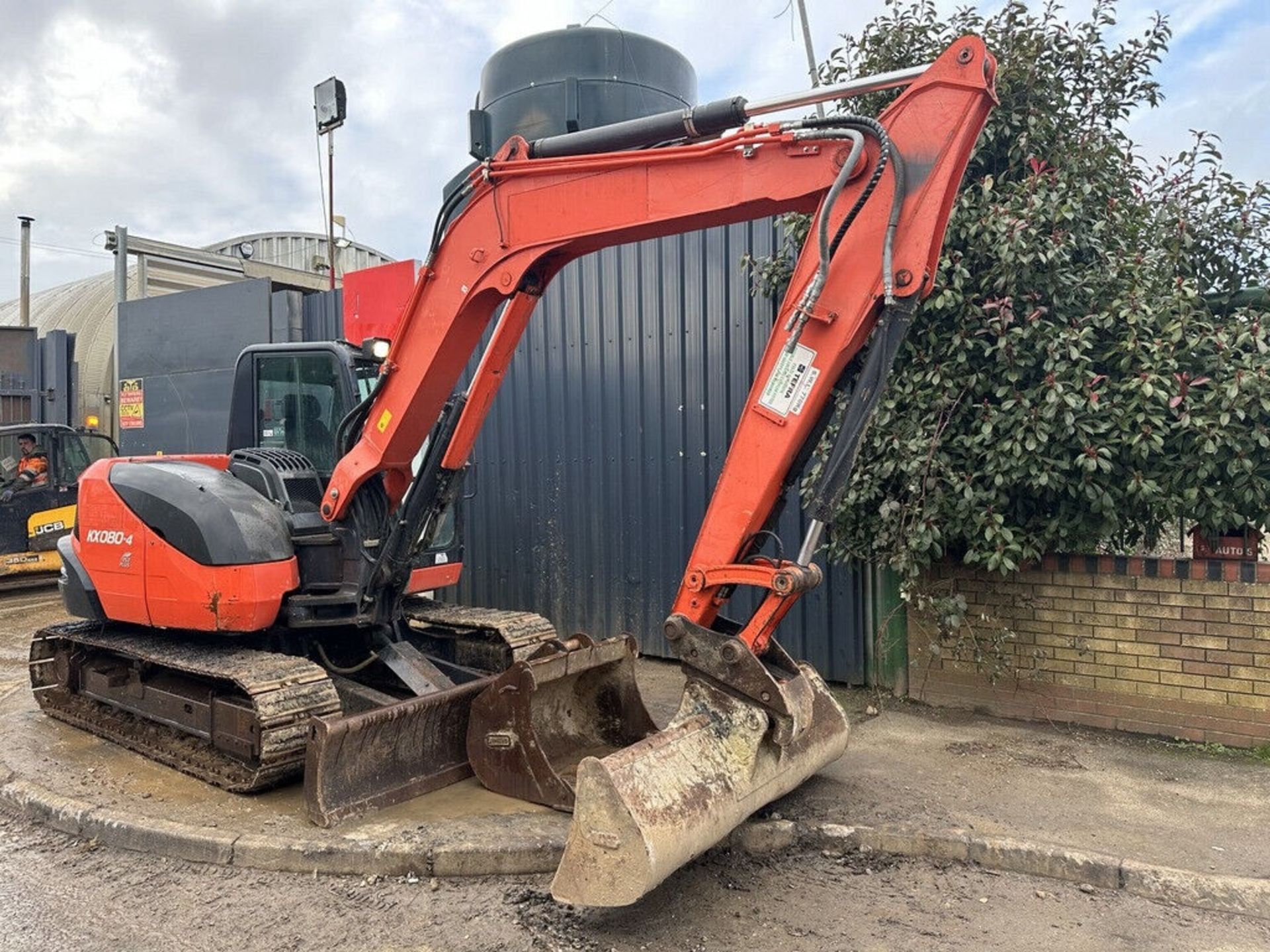 POWERFUL AND READY: 2016 KUBOTA EXCAVATOR - FULL CAB, BLADE, PIPED - Bild 5 aus 11