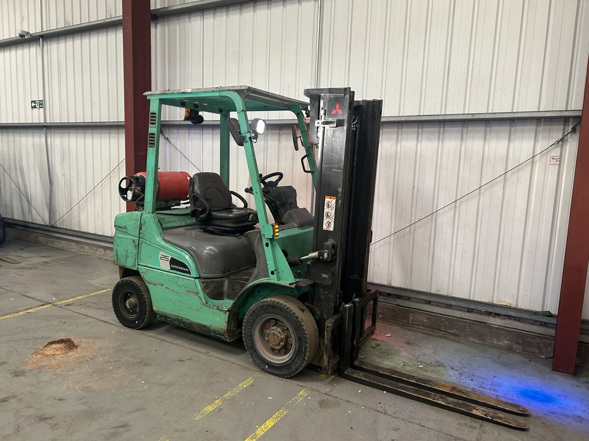 LPG FORKLIFTS MITSUBISHI FG25NT - Image 3 of 6