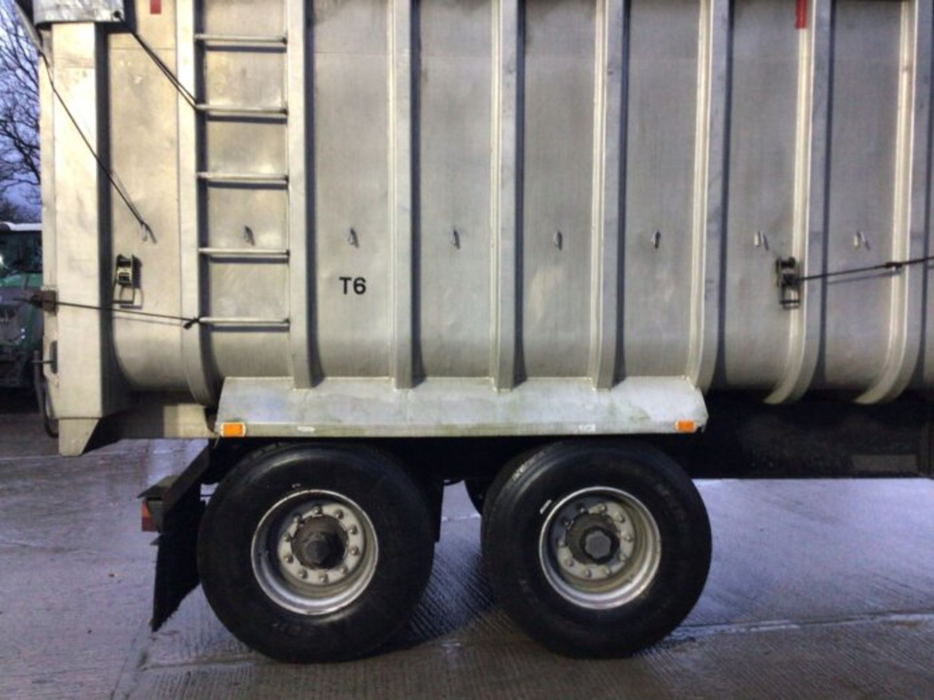 CRANE FRUEHAUF BULK TIPPER TRAILER - Image 2 of 10