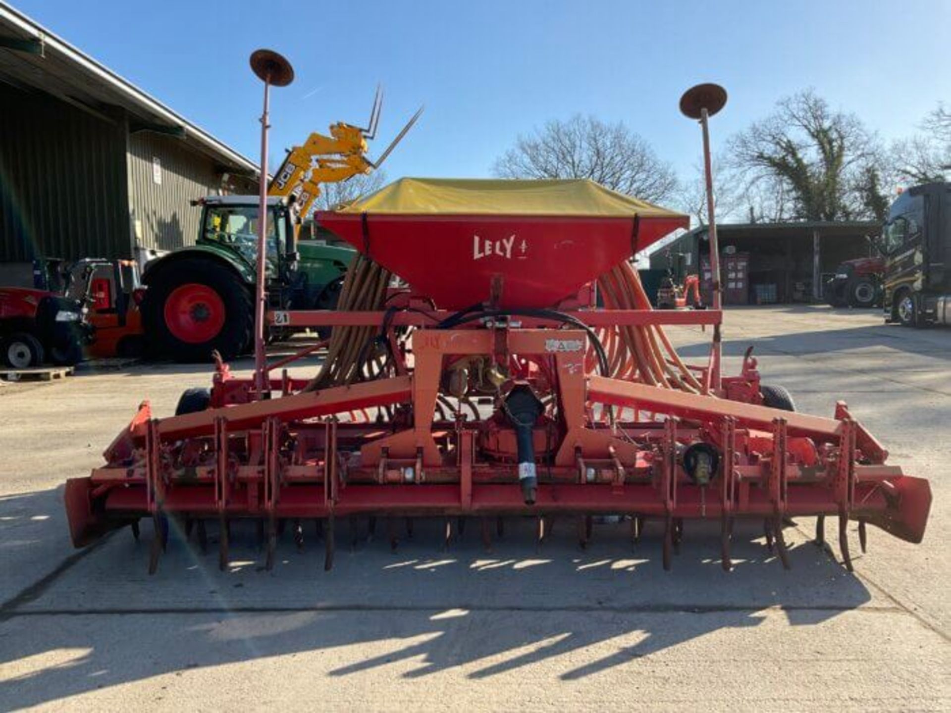 LELY COMBI PNEUMATIC 4 METRE DRILL COMBINATION 400-45. - Image 6 of 8