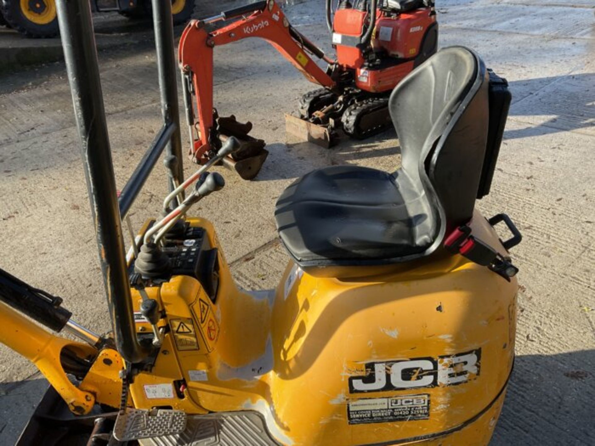 YEAR 2015 JCB 8008 CTS - Image 9 of 9