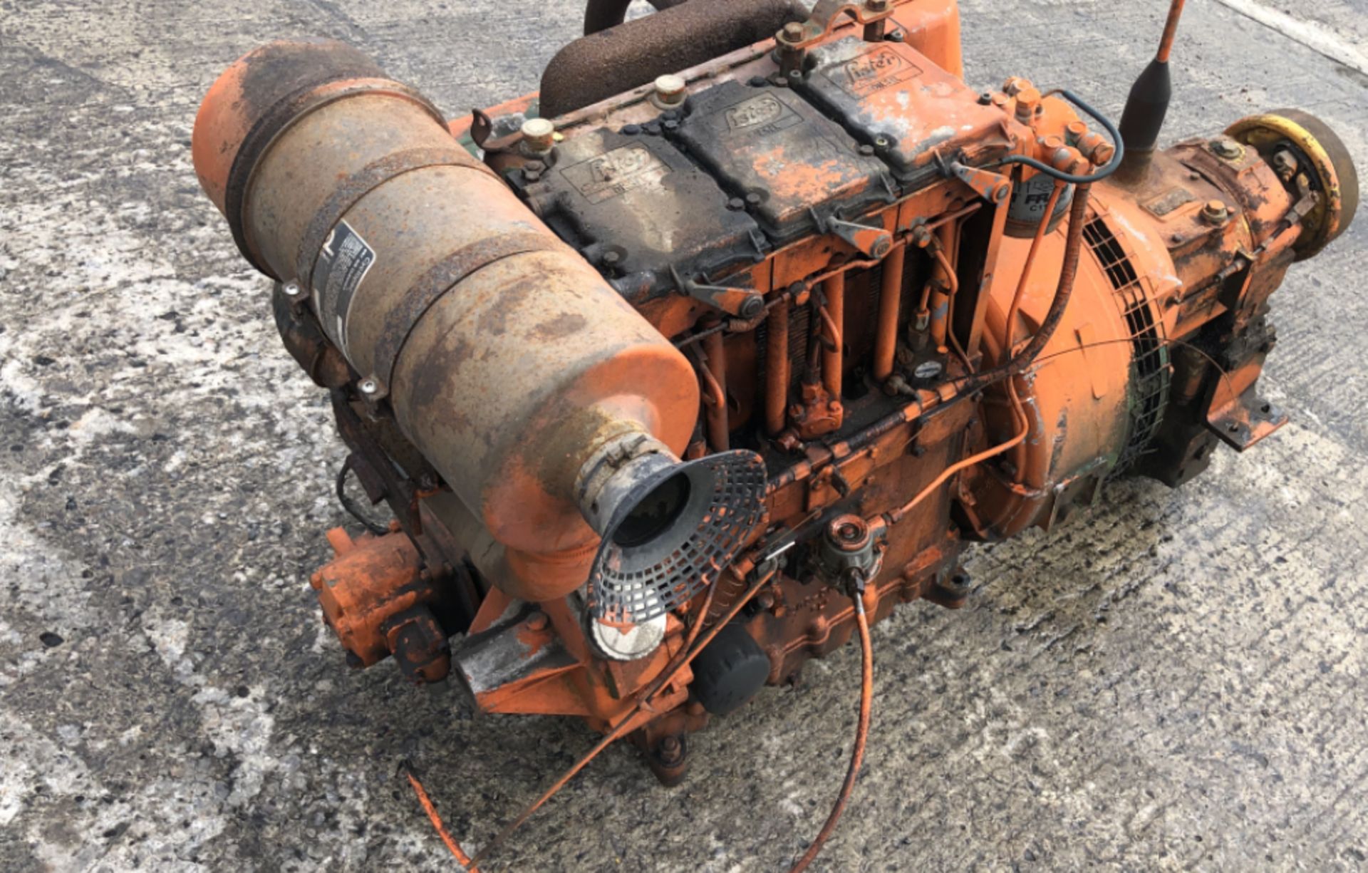 LISTER TR3 ENGINE AND GEAR BOX - Image 2 of 7