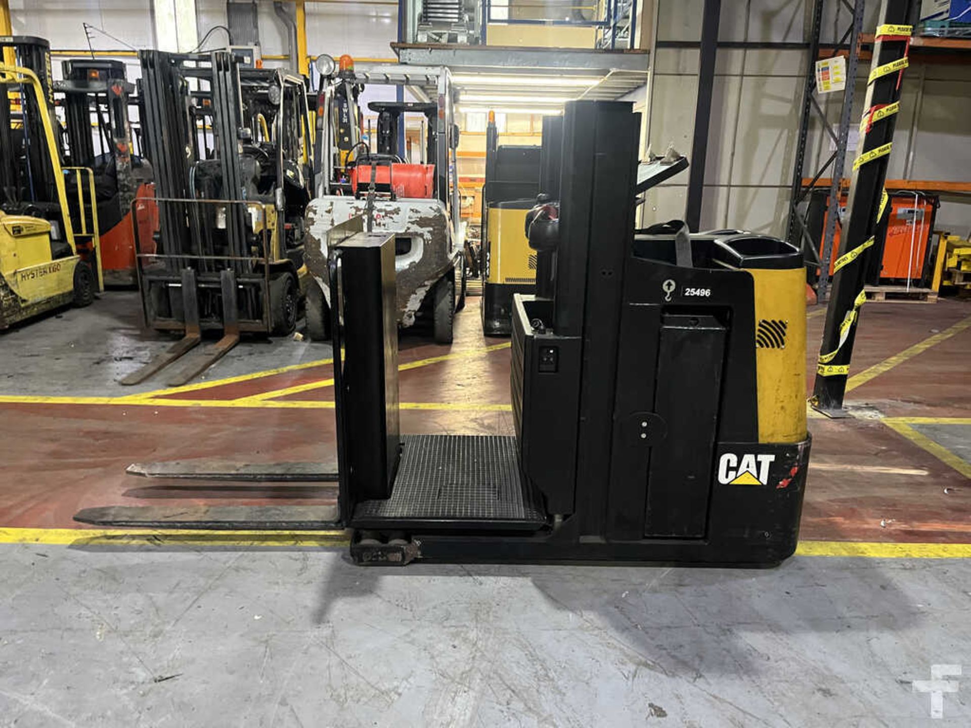 2014 CAT LIFT TRUCKS NOL10NF *CHARGER INCLUDED - Image 2 of 4